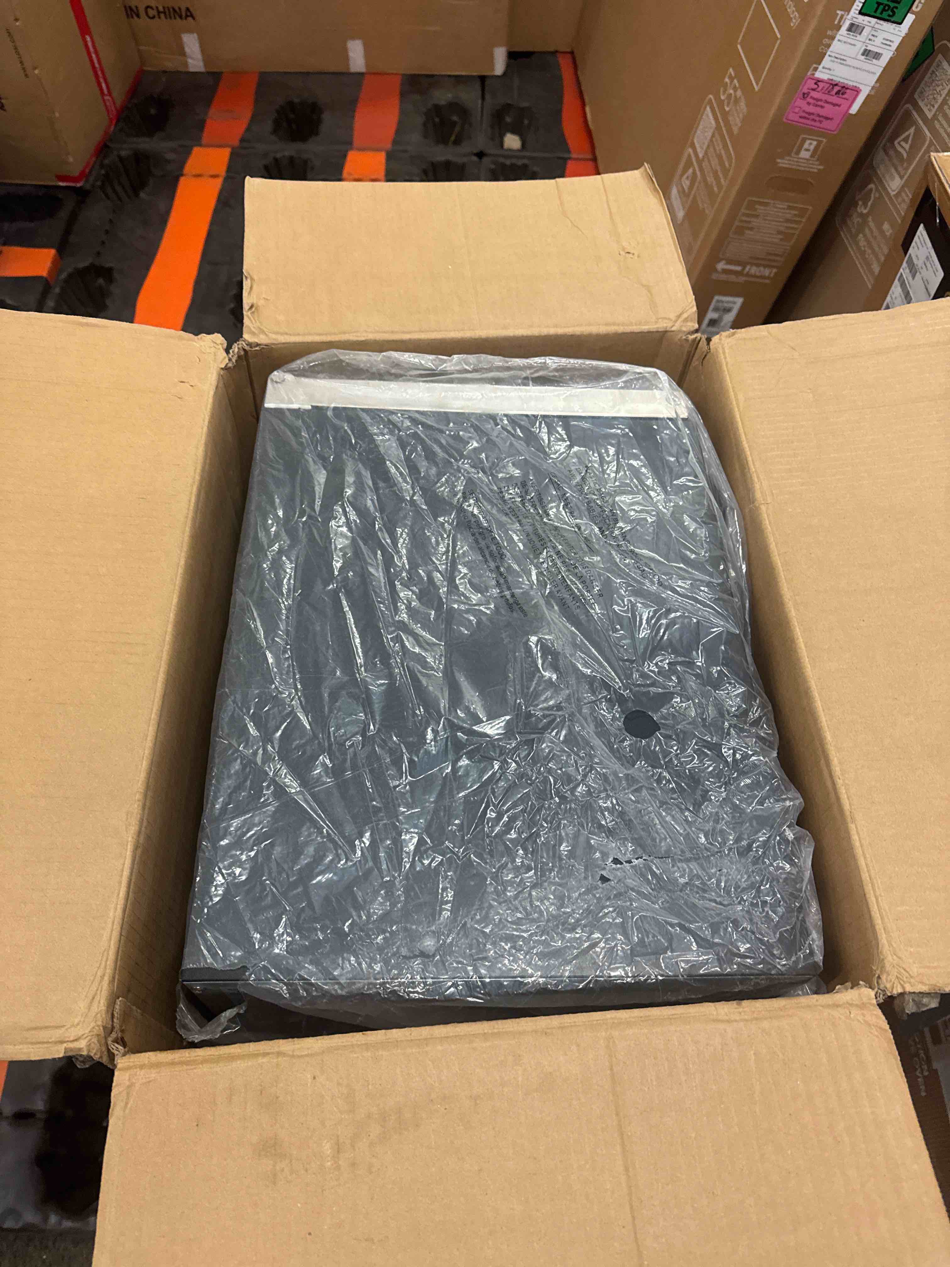 https://s3.amazonaws.com/lotting-images-prod/phillipi/YEL3400590_1780492932695.jpeg