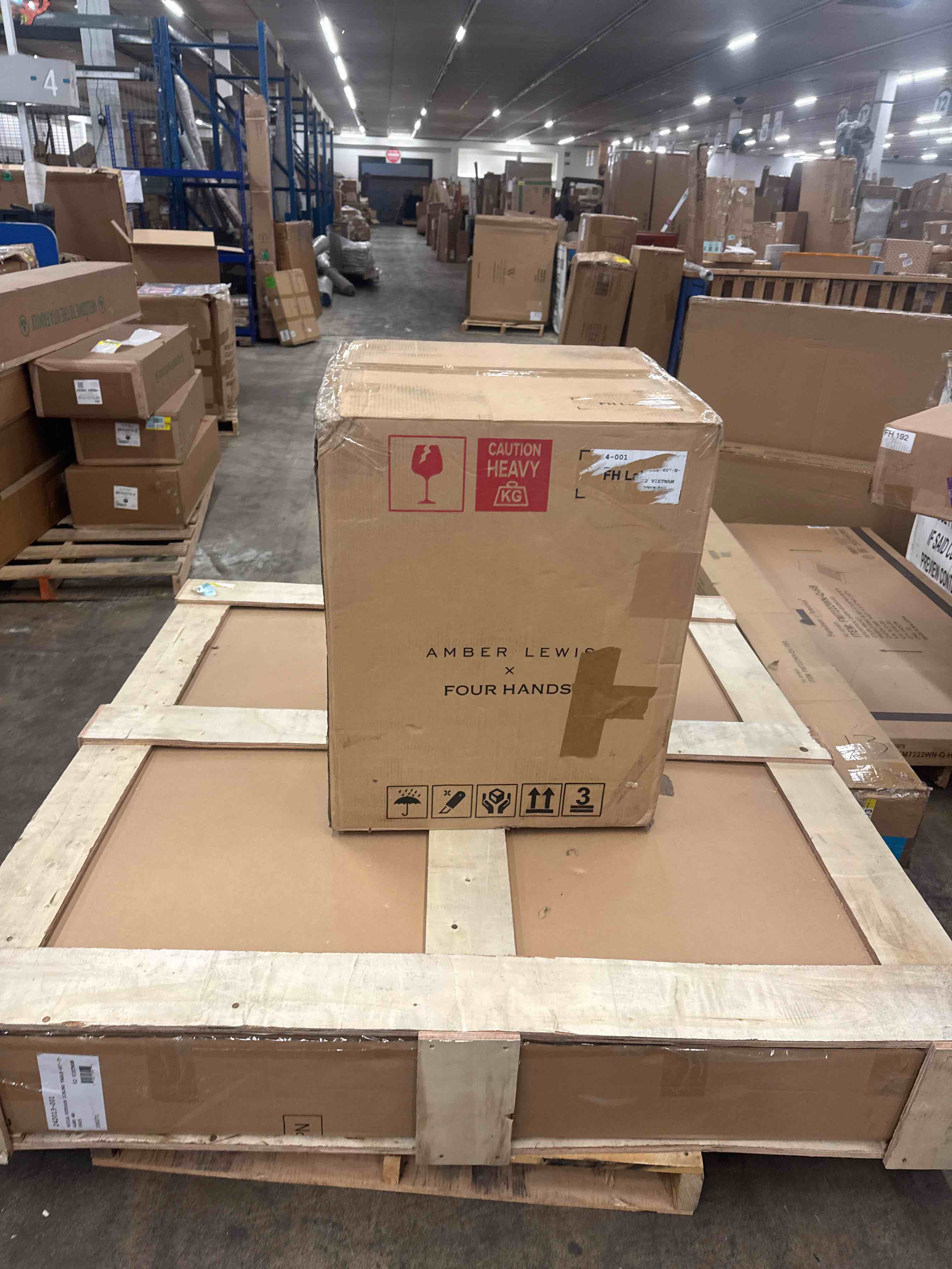 https://s3.amazonaws.com/lotting-images-prod/phillipi/YEL3400631_1780582245911.jpeg