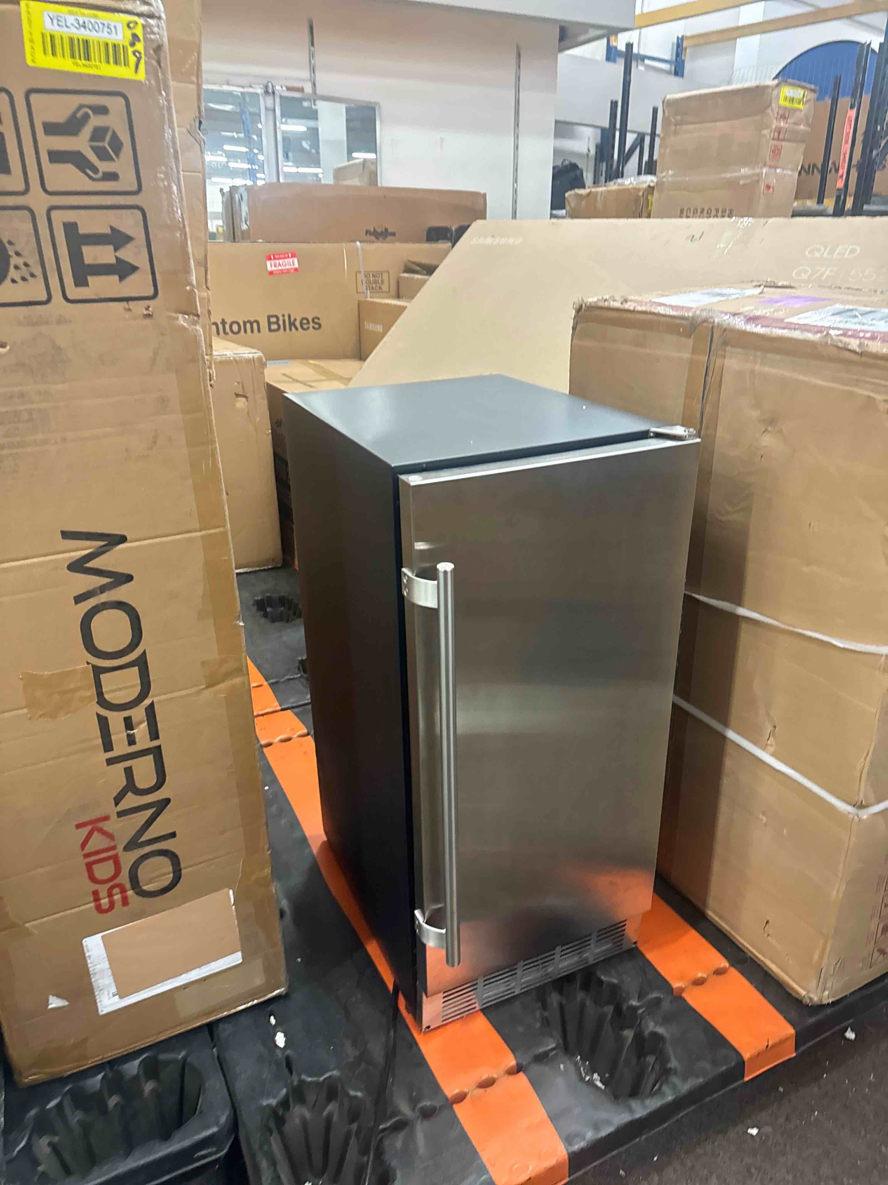 https://s3.amazonaws.com/lotting-images-prod/phillipi/YEL3400736_1781716005696.jpeg