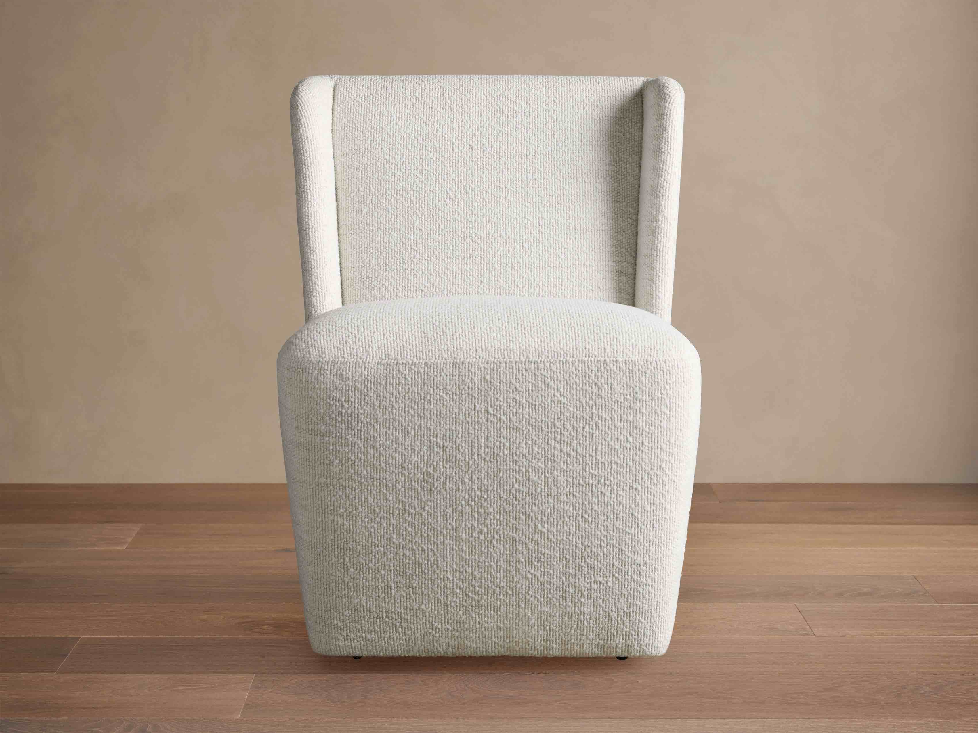 Condition photo showing New/Like New for mila dining chair in upholstered/fabric in white cushing snow arhaus