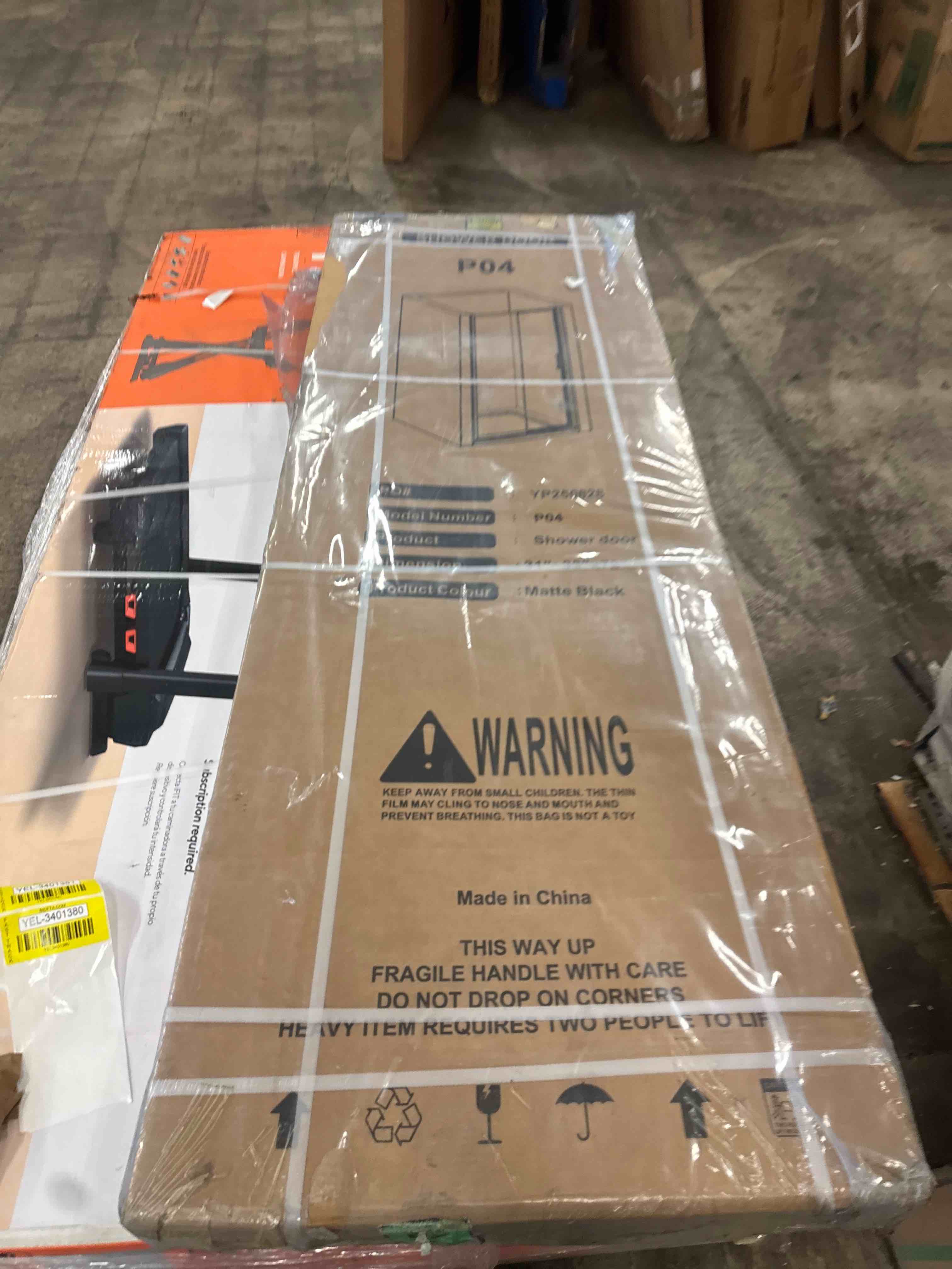 Condition photo showing New/Like New for 100cm shower door model p04 a modern, reversible pivot or hinged enclosure featuring 6mm toughened safety glass, designed for a 1000mm opening 