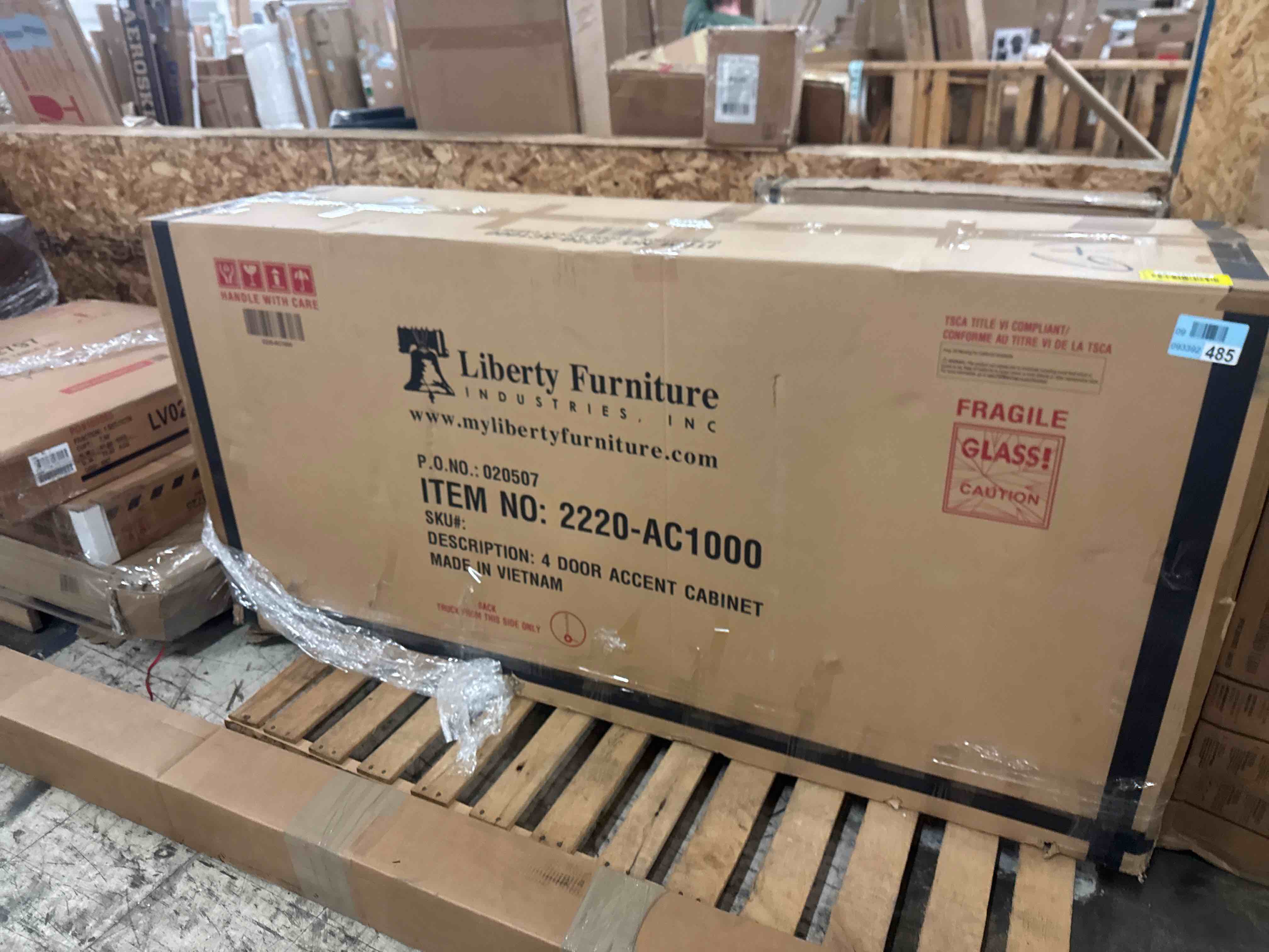 https://s3.amazonaws.com/lotting-images-prod/phillipi/YEL3401506_1776960819699.jpeg