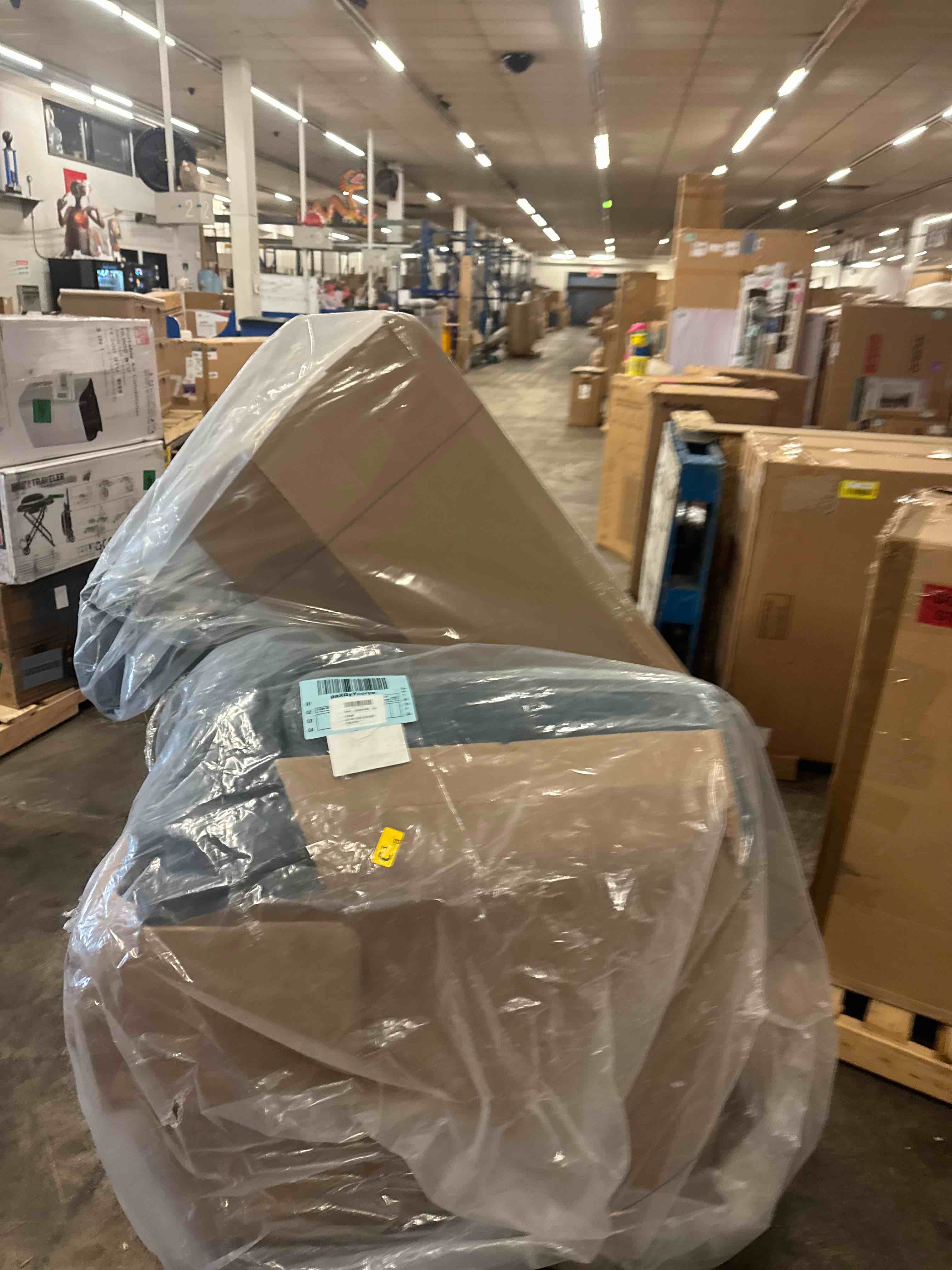 https://s3.amazonaws.com/lotting-images-prod/phillipi/YEL3401868_1781270460556.jpeg