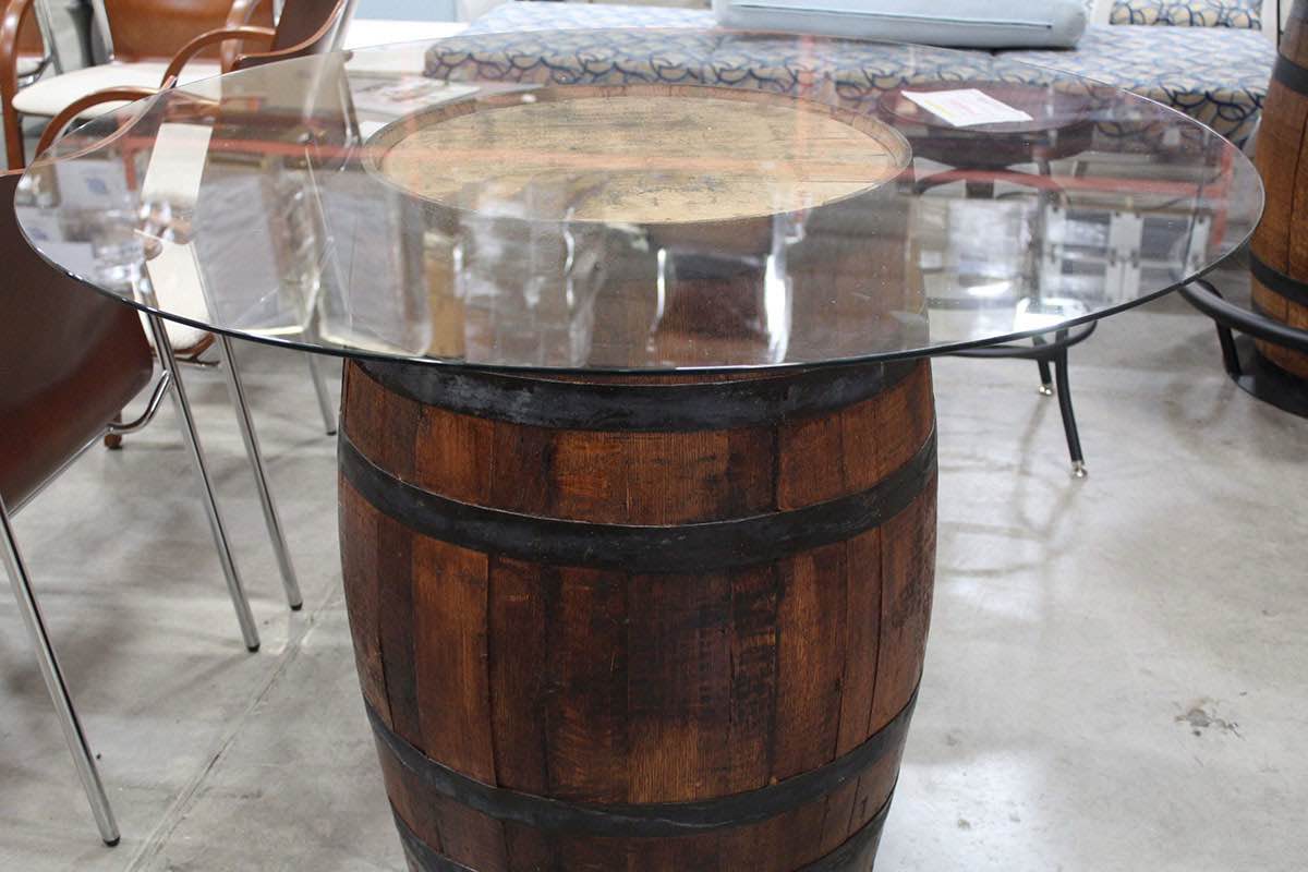 Condition photo showing New/Like New for whiskey barrel table w/ glass top