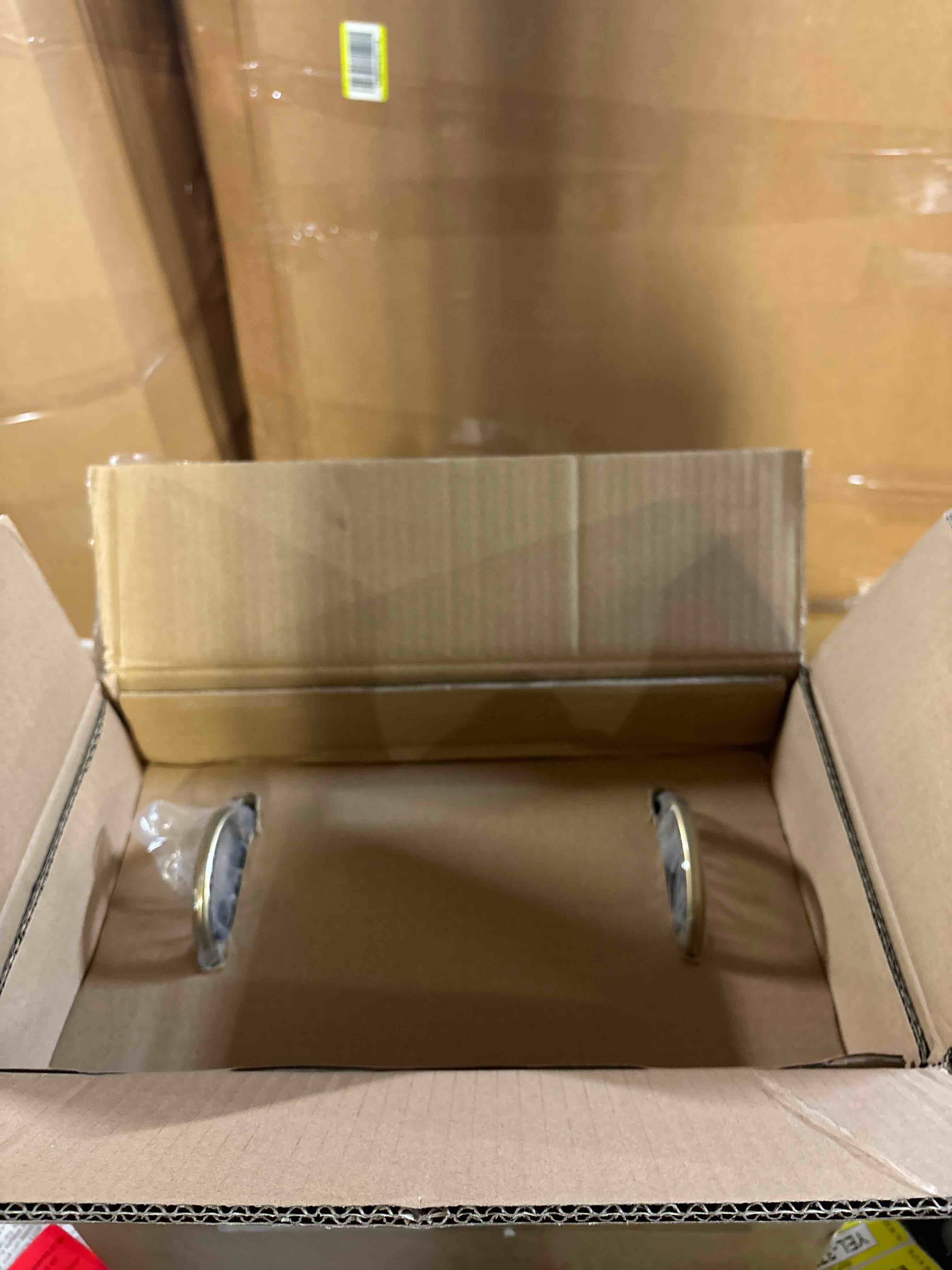 https://s3.amazonaws.com/lotting-images-prod/phillipi/YEL3779291_1726682805814.jpeg