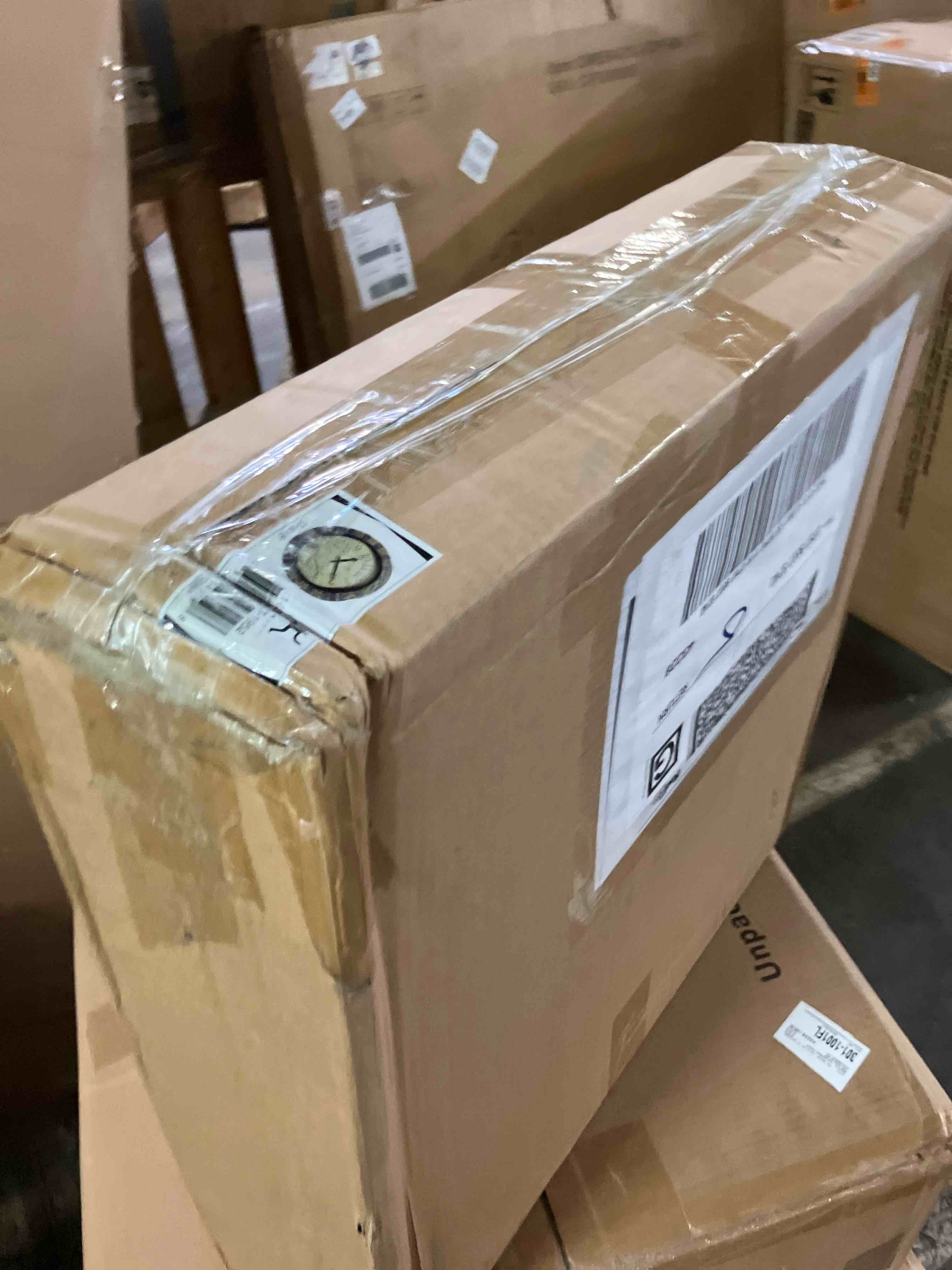 https://s3.amazonaws.com/lotting-images-prod/phillipi/YEL3780598_1725042172802.jpeg