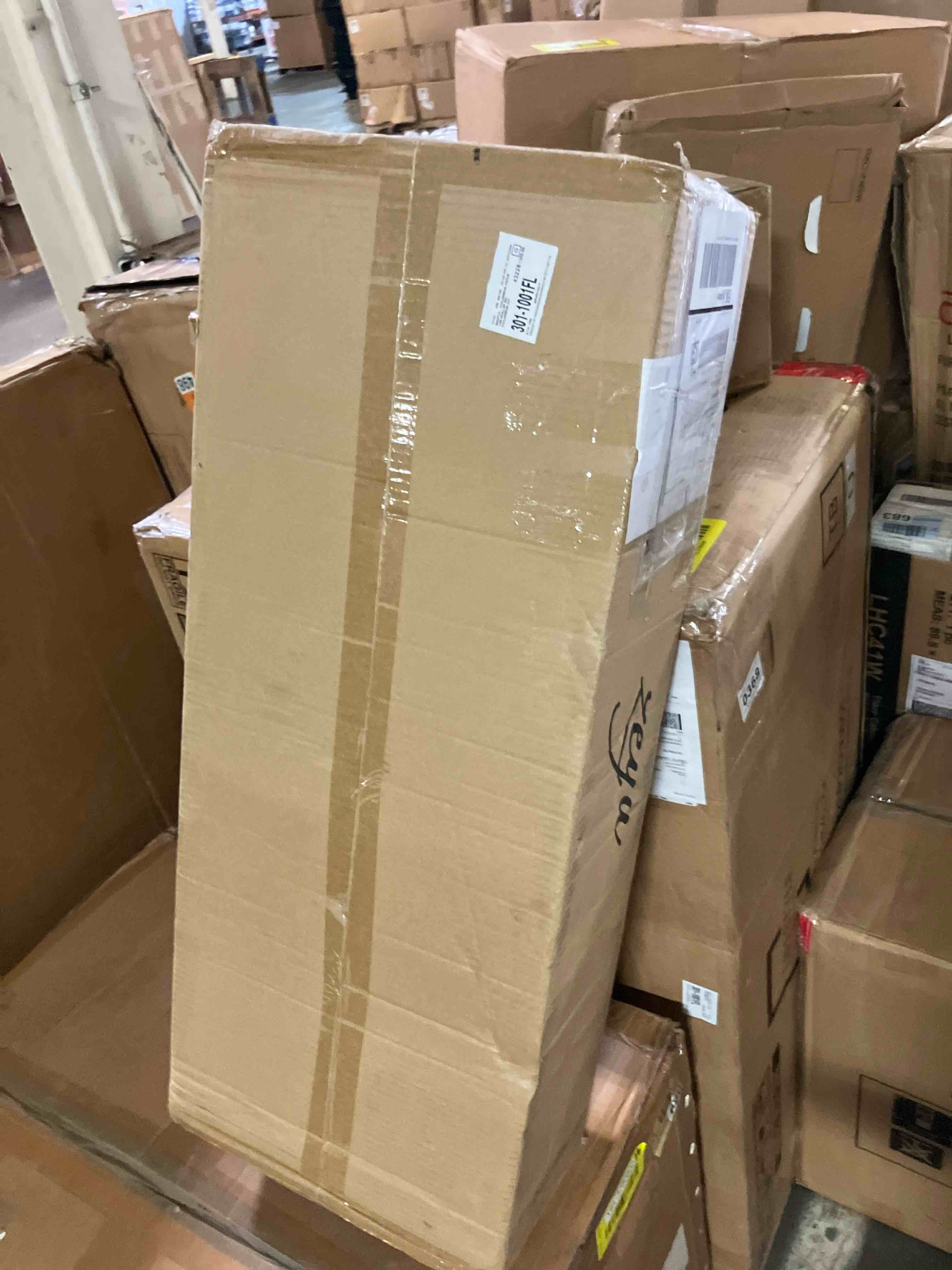 https://s3.amazonaws.com/lotting-images-prod/phillipi/YEL3780804_1725044366584.jpeg