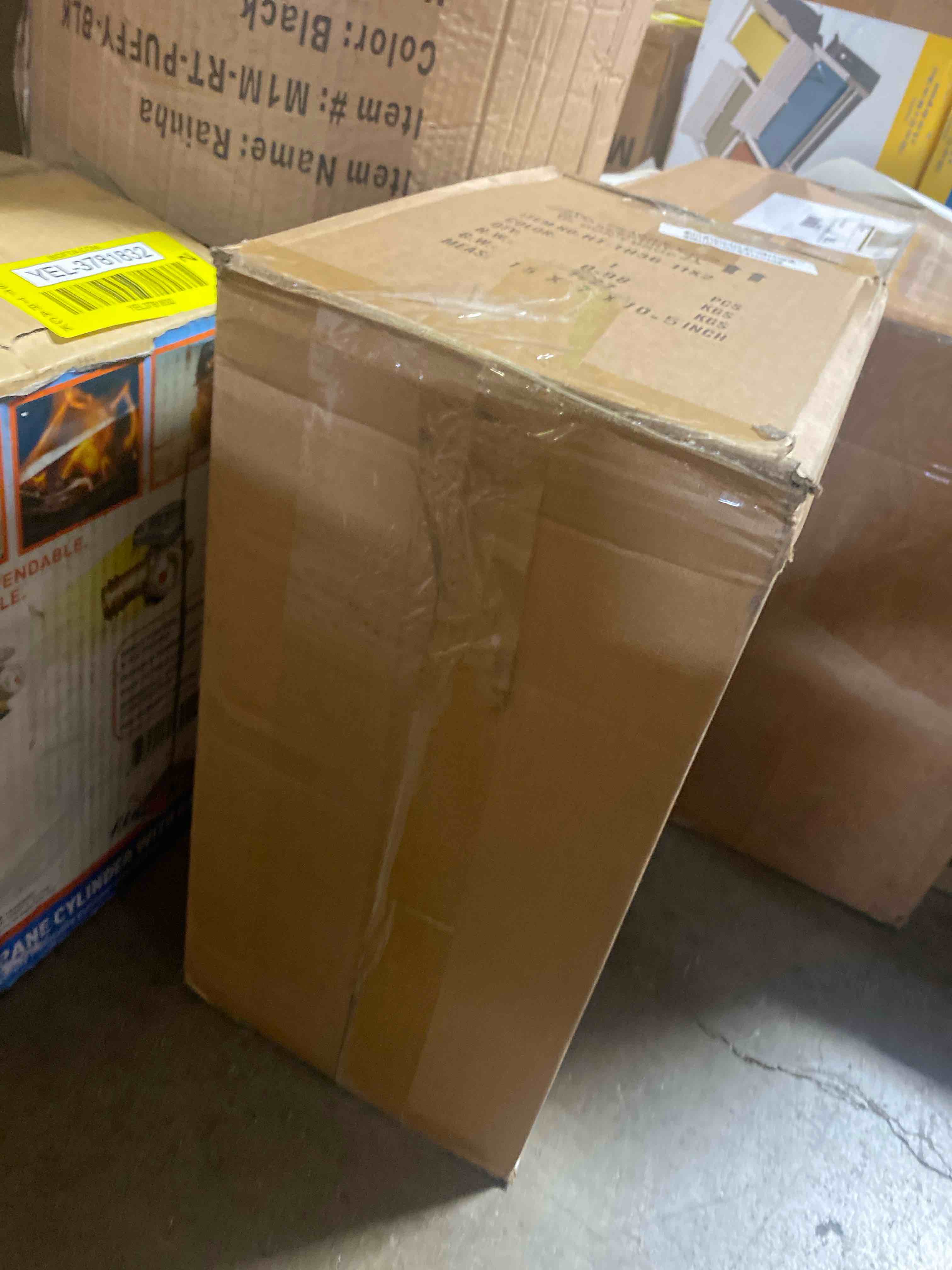 https://s3.amazonaws.com/lotting-images-prod/phillipi/YEL3781833_1726259691144.jpeg