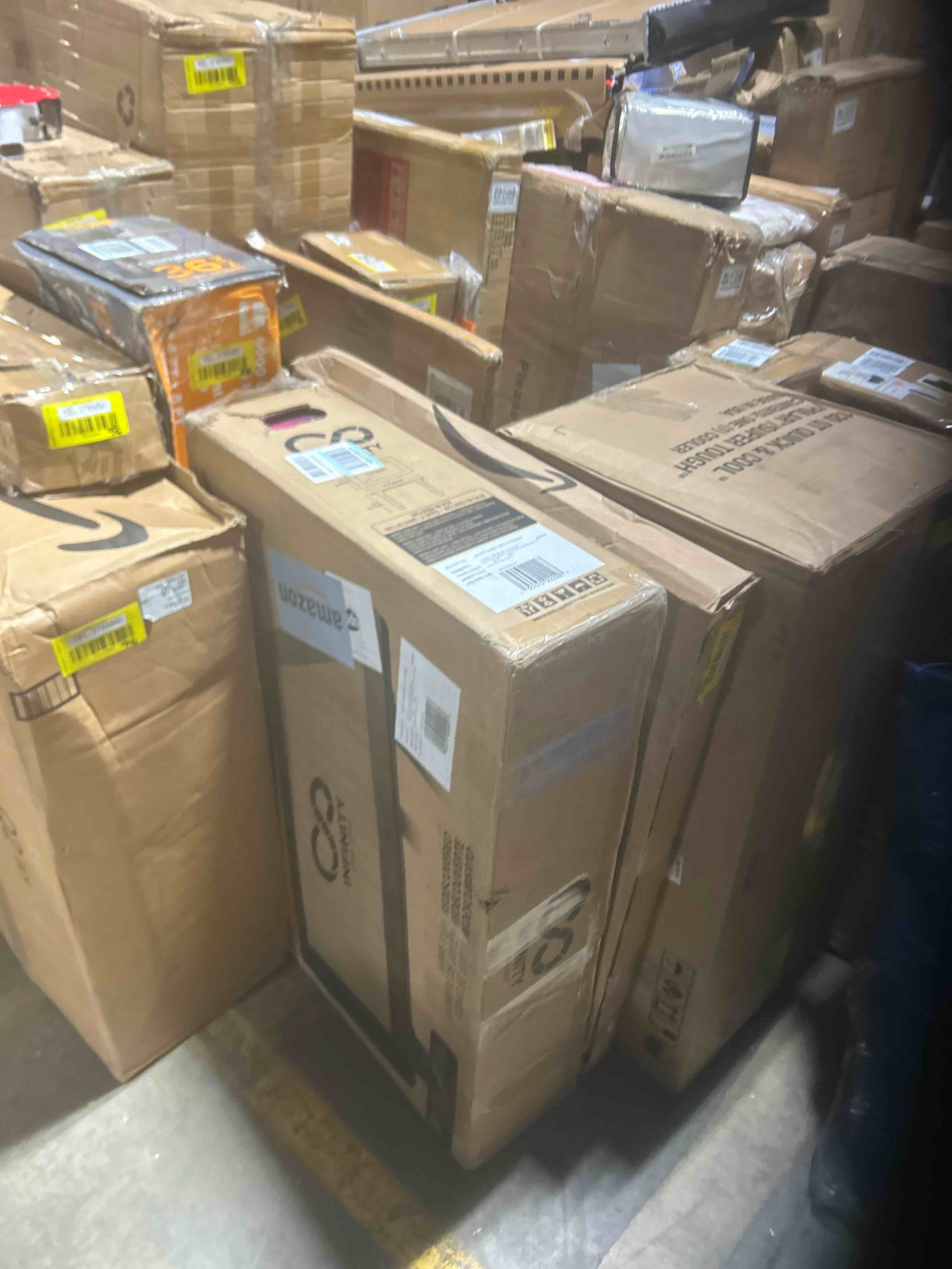 https://s3.amazonaws.com/lotting-images-prod/phillipi/YEL3785892_1735668840616.jpeg