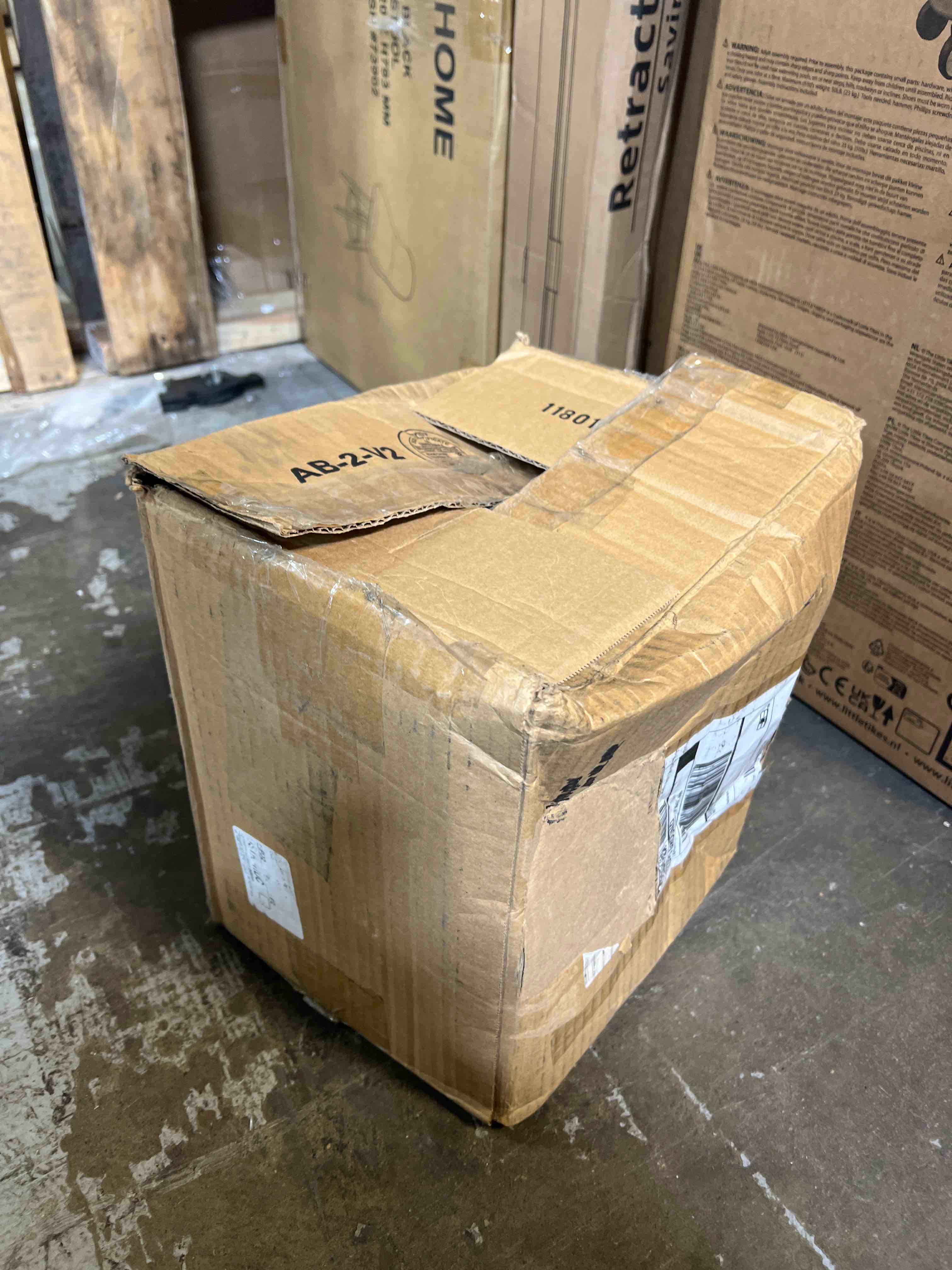 https://s3.amazonaws.com/lotting-images-prod/phillipi/YEL3786444_1729004824858.jpeg