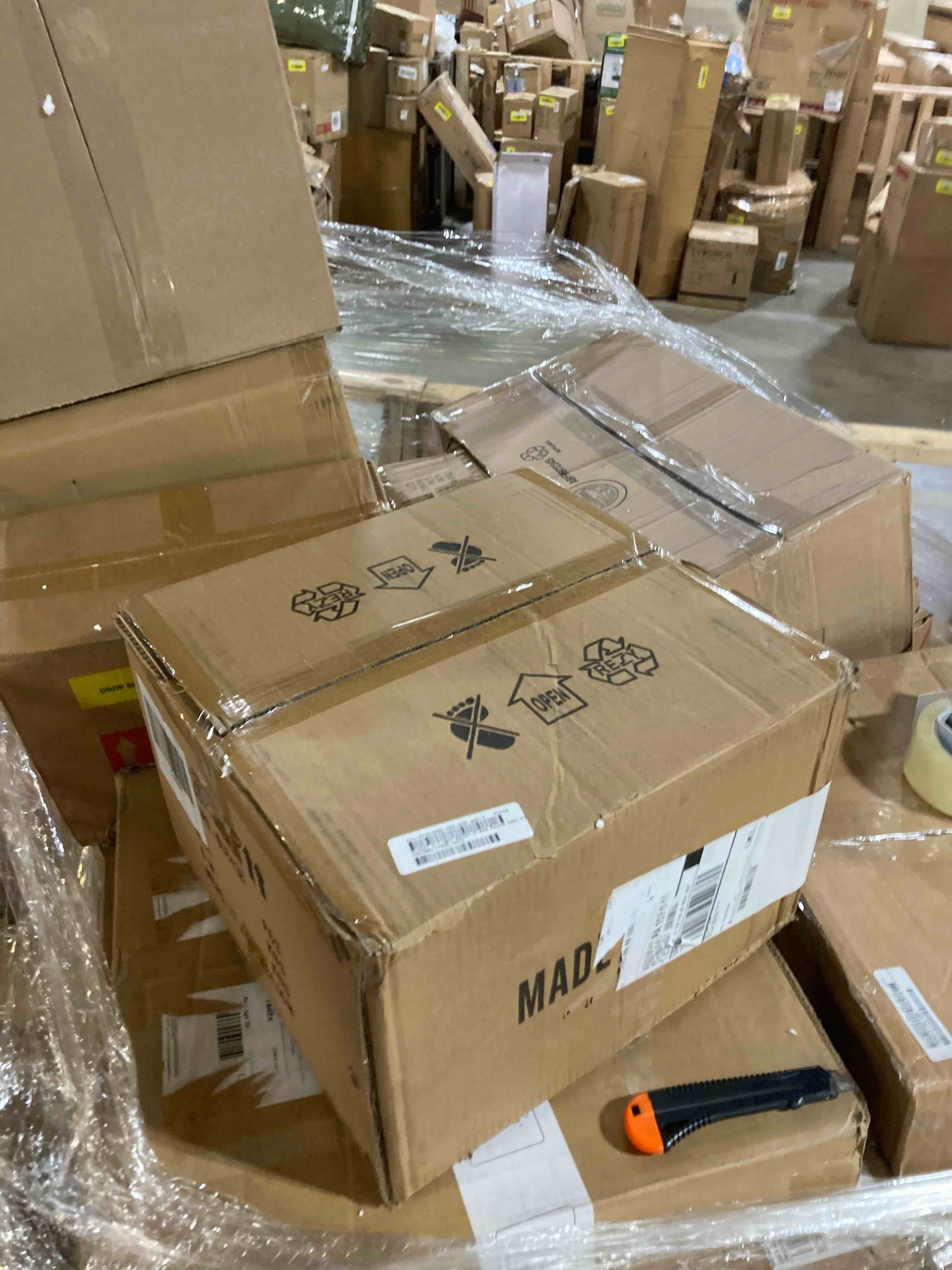 https://s3.amazonaws.com/lotting-images-prod/phillipi/YEL3786775_1729176982691.jpeg