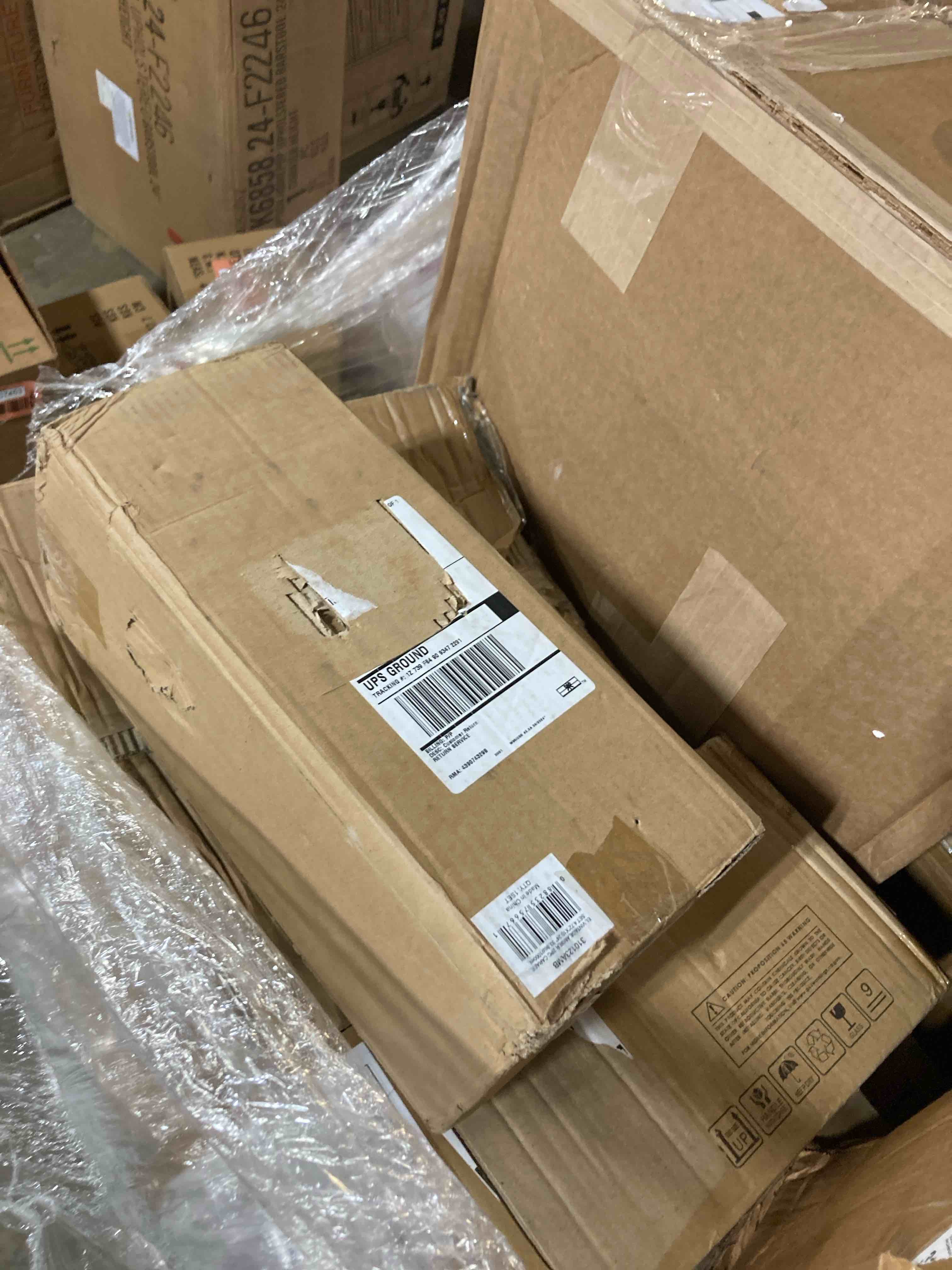 https://s3.amazonaws.com/lotting-images-prod/phillipi/YEL3786778_1729177400633.jpeg
