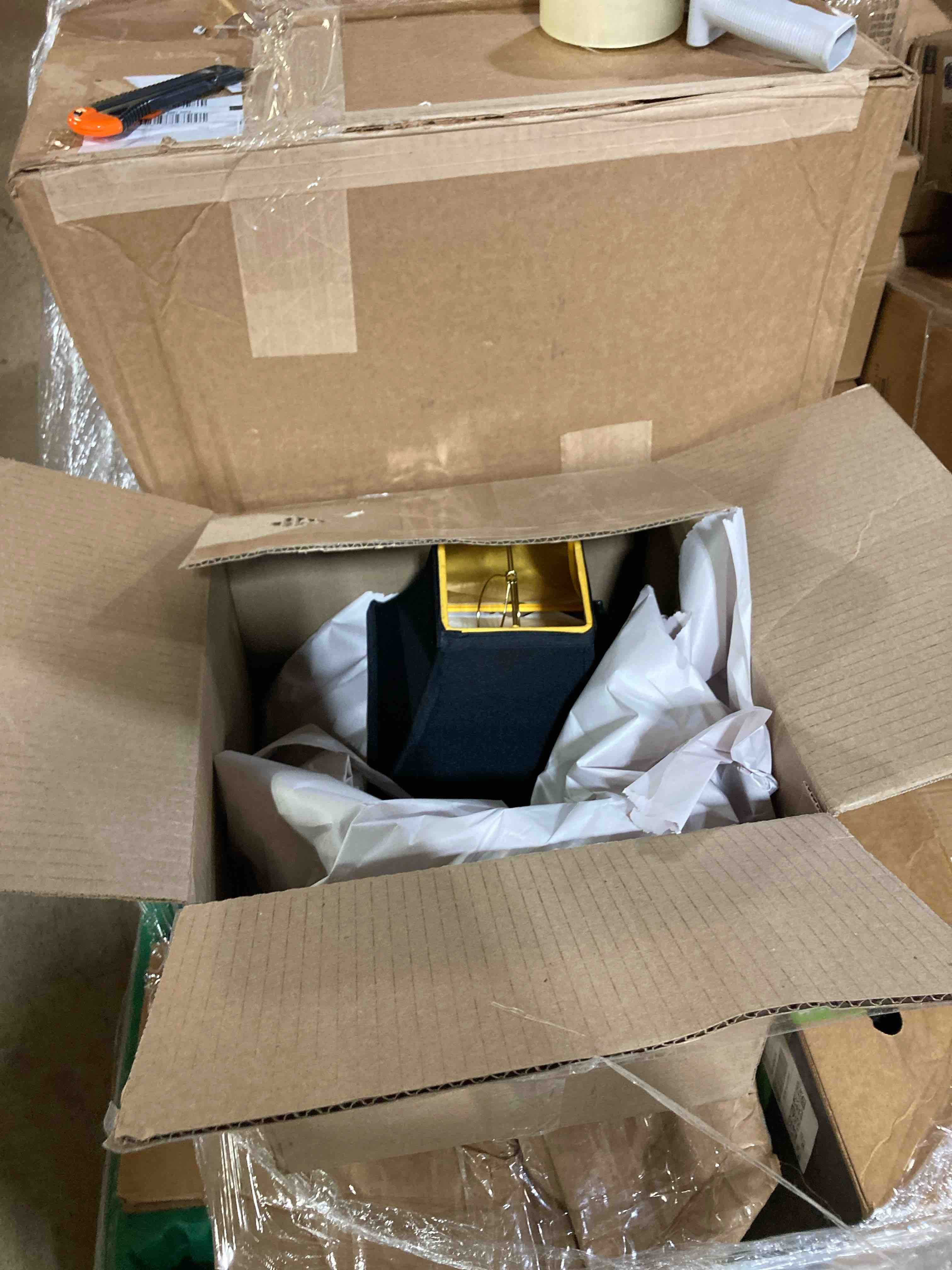 https://s3.amazonaws.com/lotting-images-prod/phillipi/YEL3786784_1729178448878.jpeg