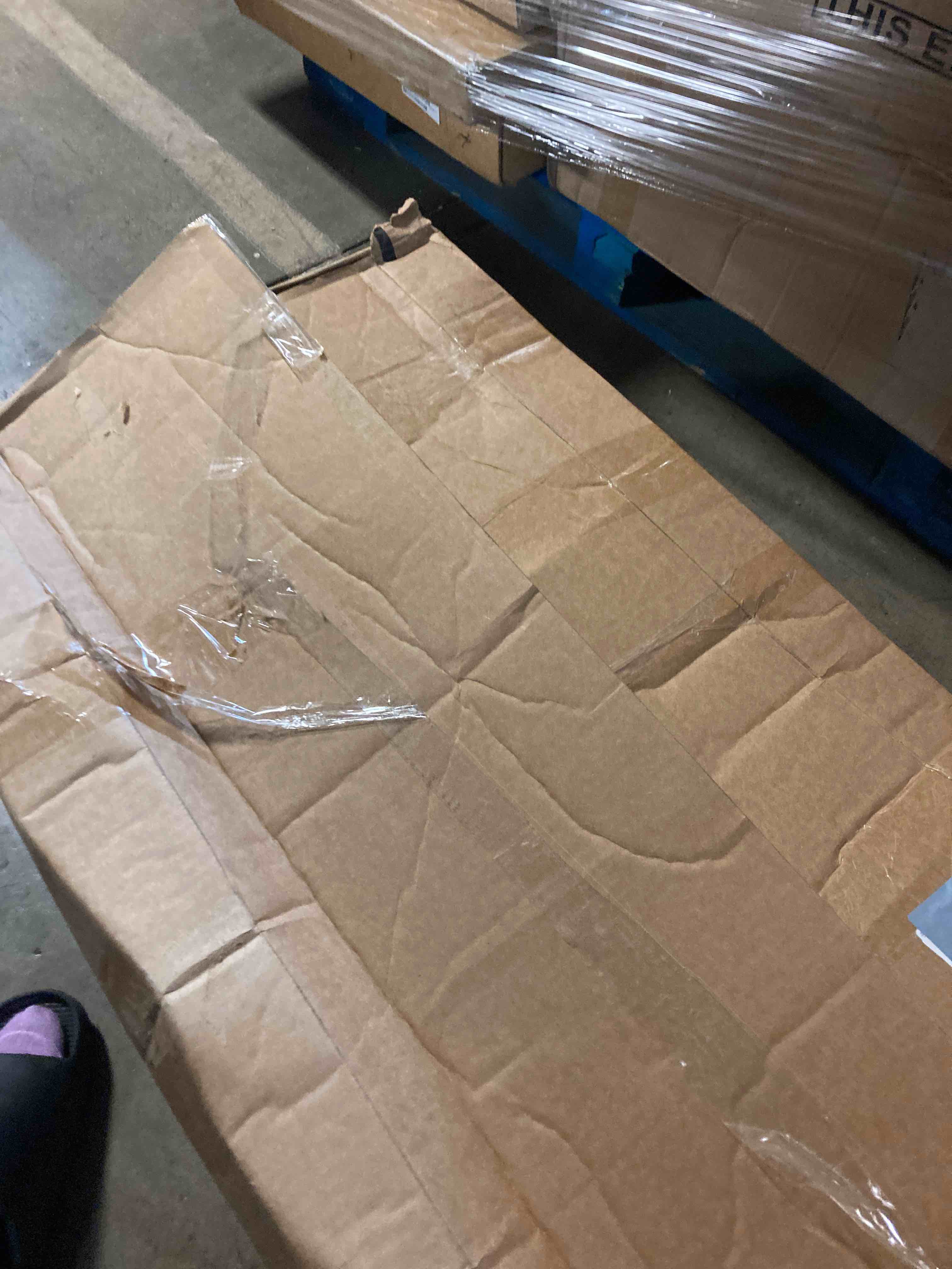 https://s3.amazonaws.com/lotting-images-prod/phillipi/YEL3786933_1729612352099.jpeg
