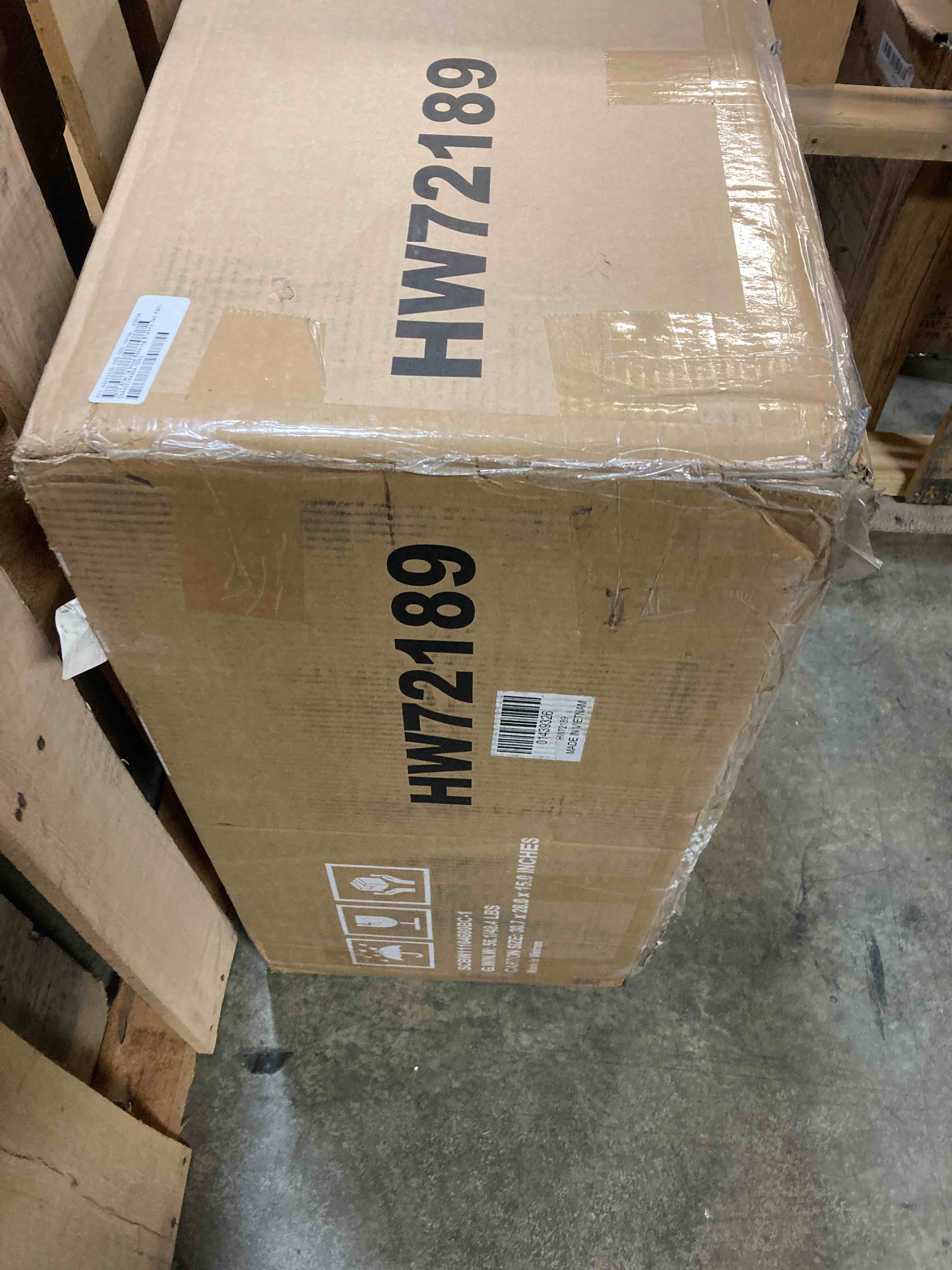 https://s3.amazonaws.com/lotting-images-prod/phillipi/YEL3787100_1729699933372.jpeg