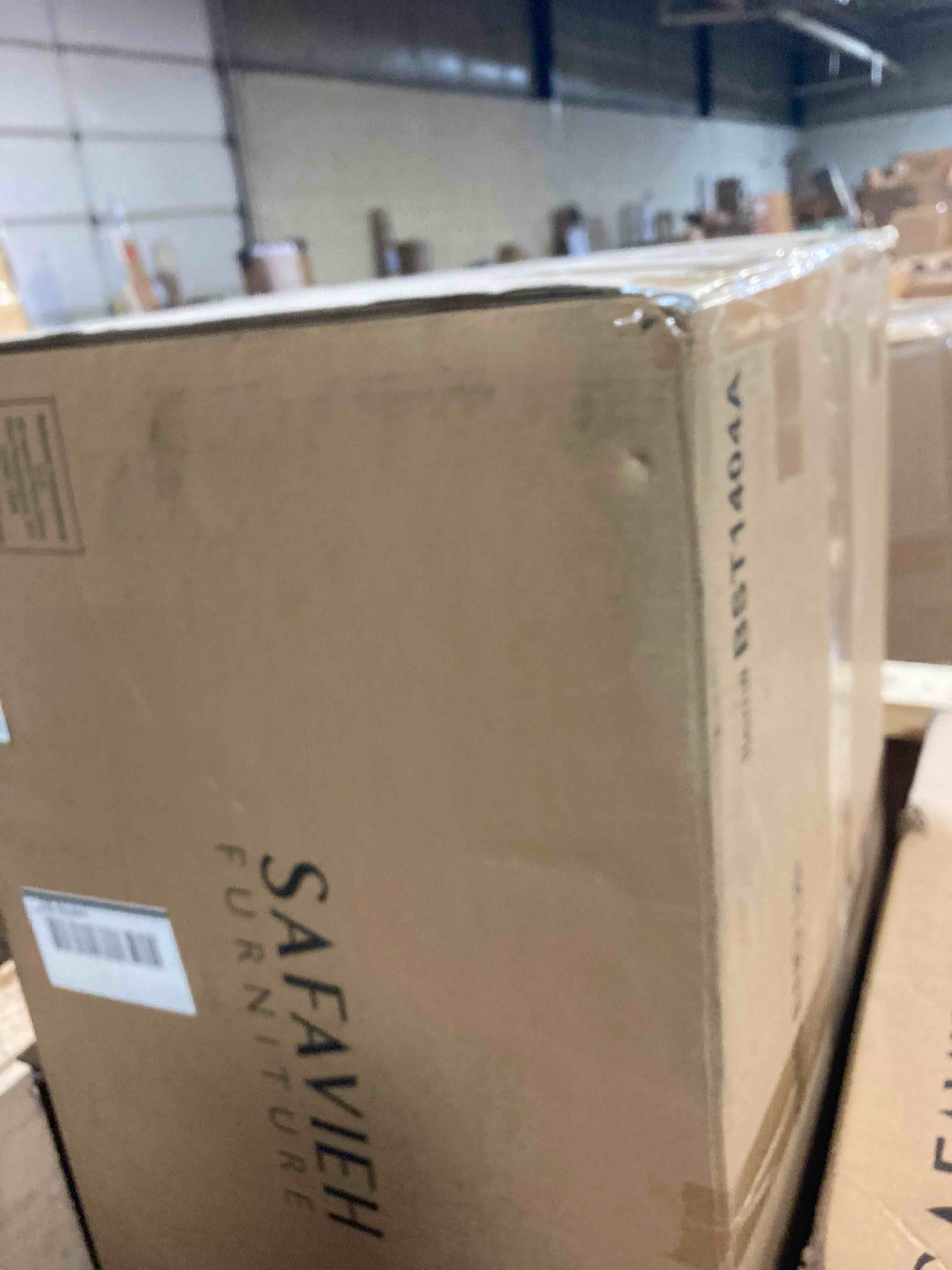 https://s3.amazonaws.com/lotting-images-prod/phillipi/YEL3787102_1729700042373.jpeg