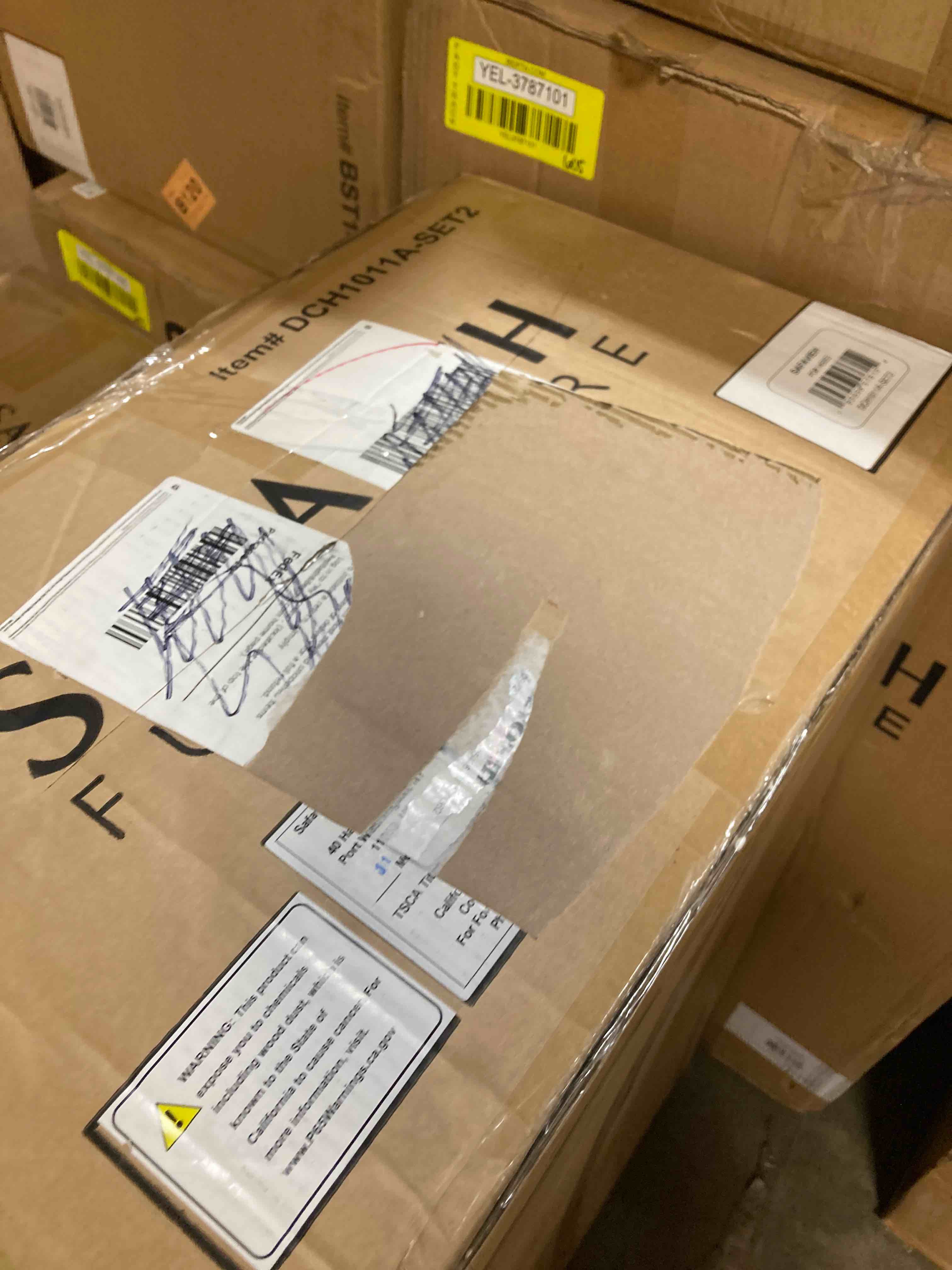 https://s3.amazonaws.com/lotting-images-prod/phillipi/YEL3787106_1729700821562.jpeg