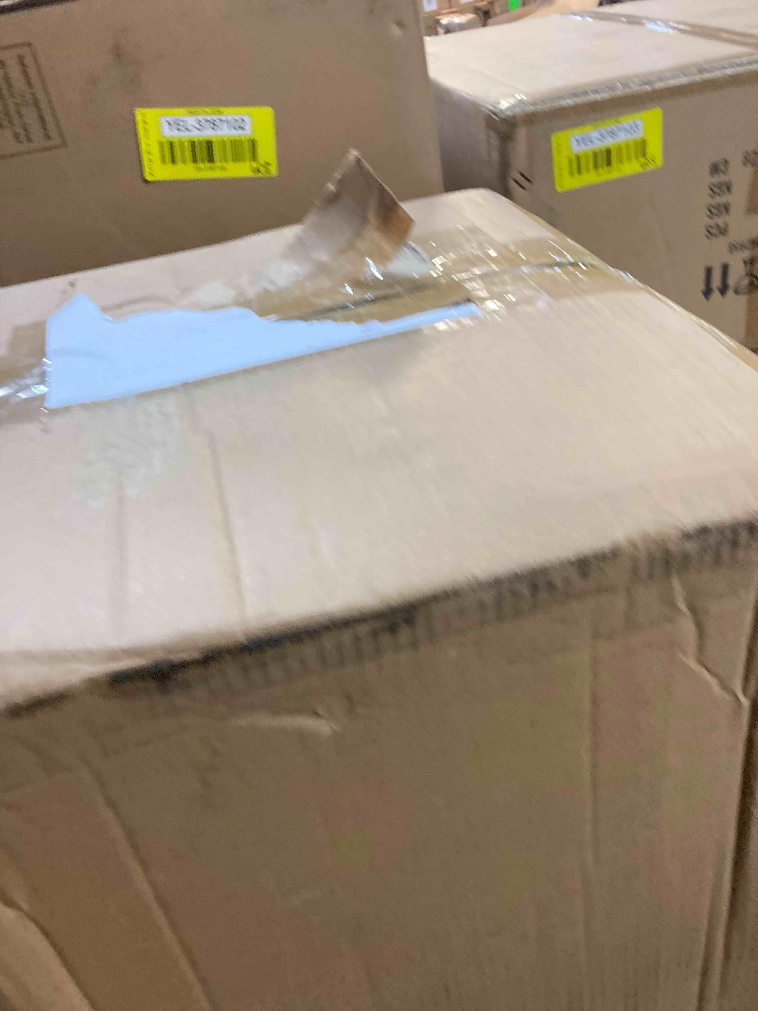 https://s3.amazonaws.com/lotting-images-prod/phillipi/YEL3787107_1729700973733.jpeg