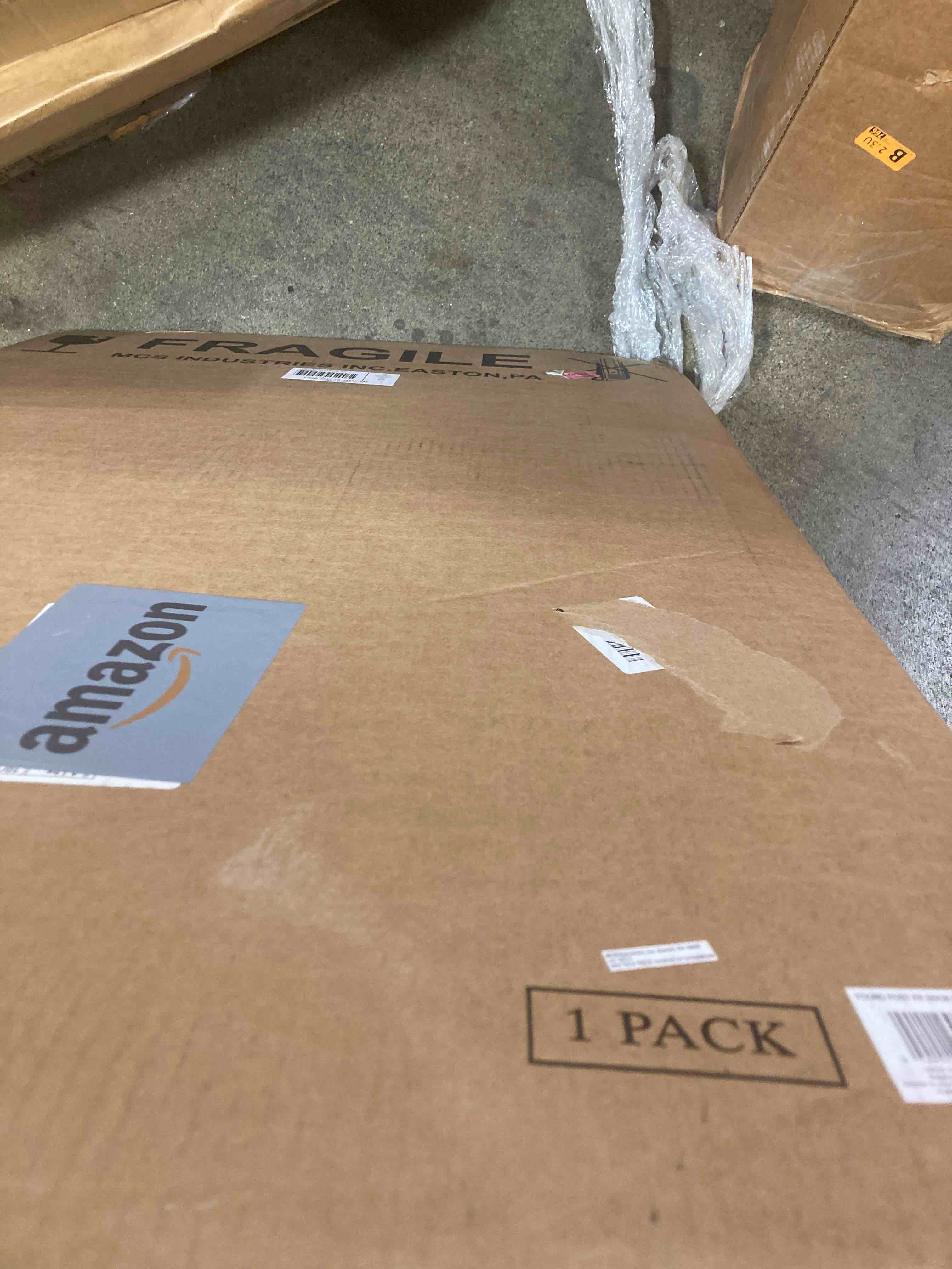 https://s3.amazonaws.com/lotting-images-prod/phillipi/YEL3787402_1730389175406.jpeg