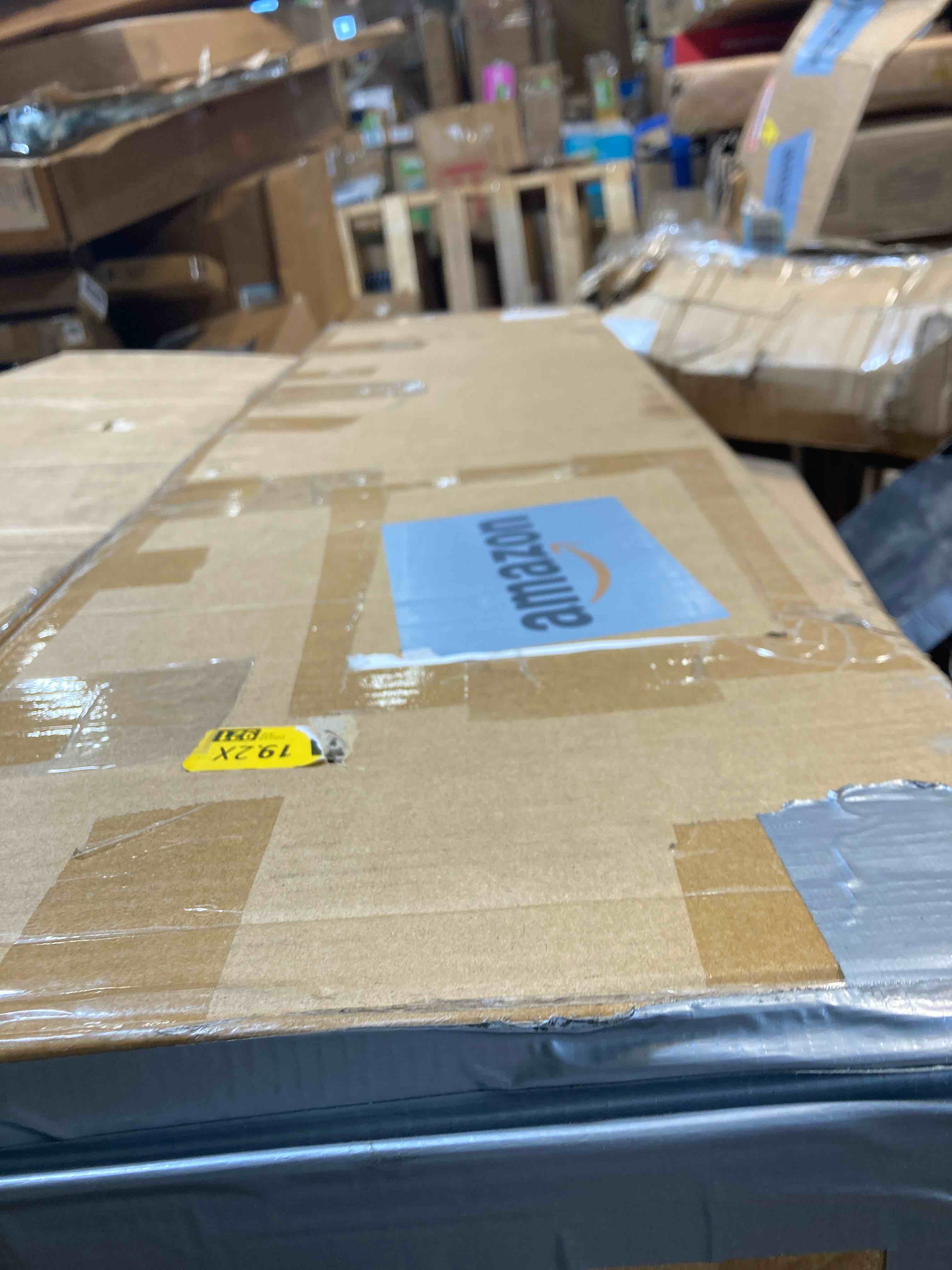 https://s3.amazonaws.com/lotting-images-prod/phillipi/YEL3787768_1730833389825.jpeg