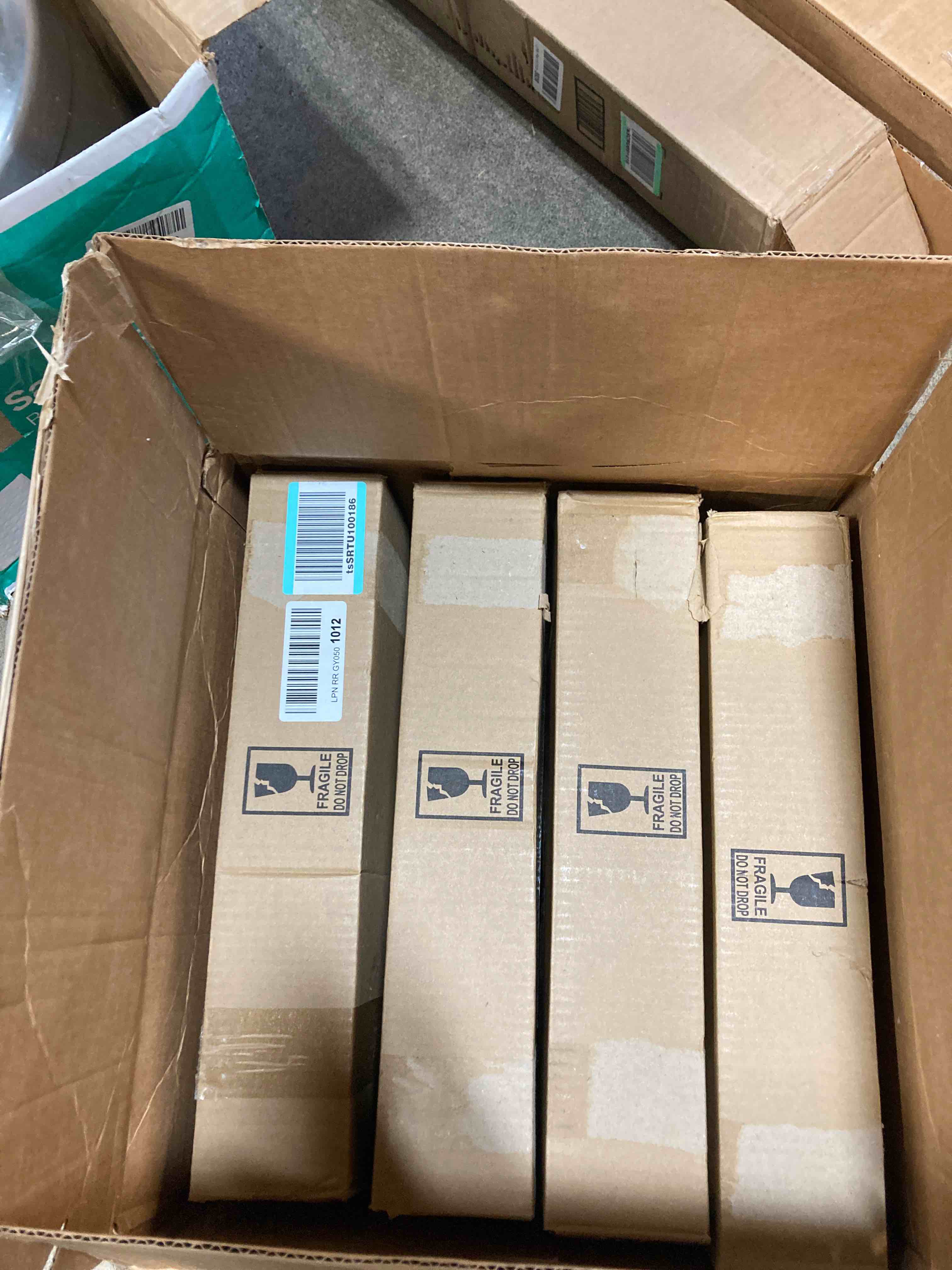 https://s3.amazonaws.com/lotting-images-prod/phillipi/YEL4474866_1701984729980.jpeg