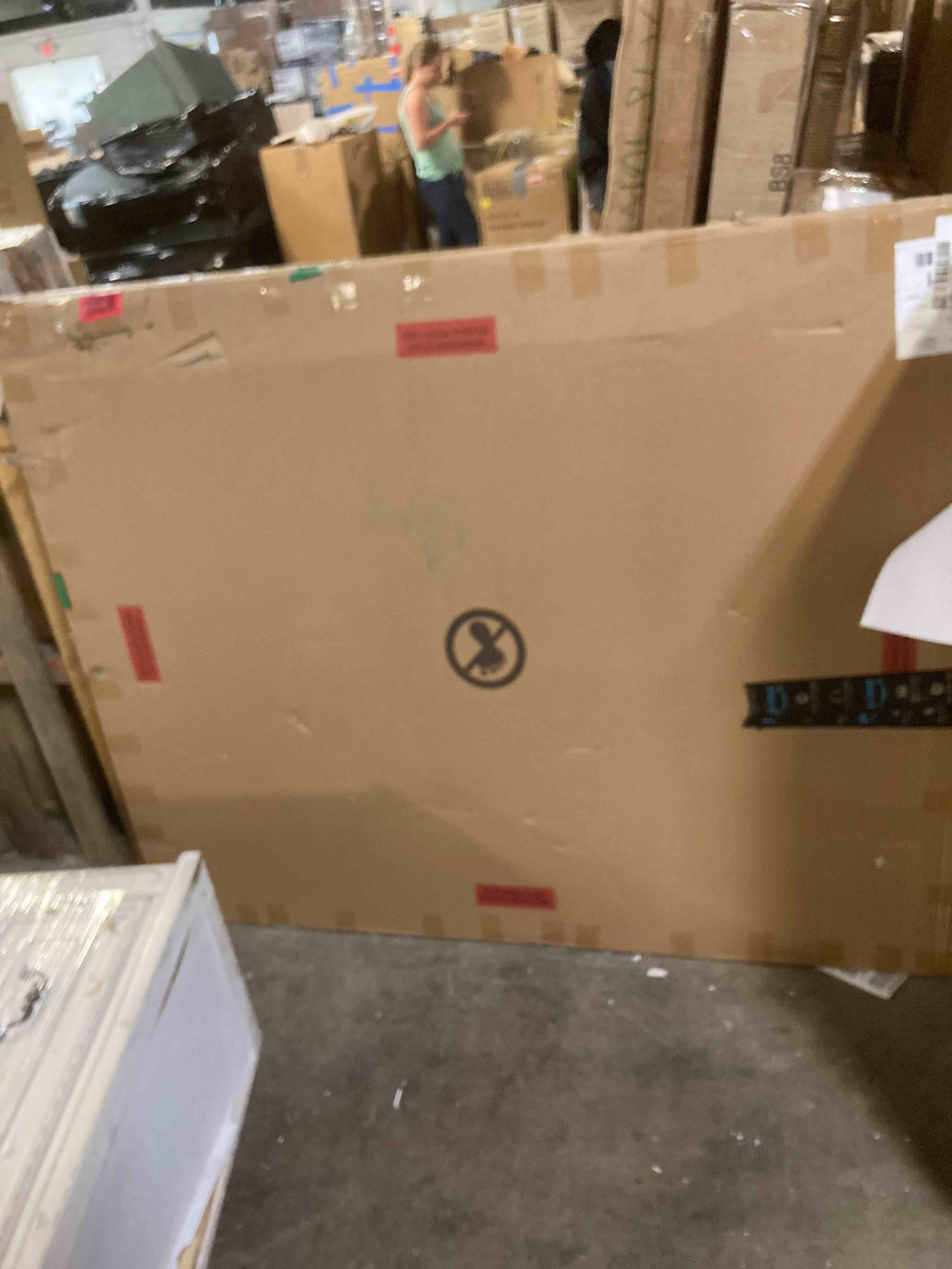 https://s3.amazonaws.com/lotting-images-prod/phillipi/YEL4736174_1686949233580.jpeg
