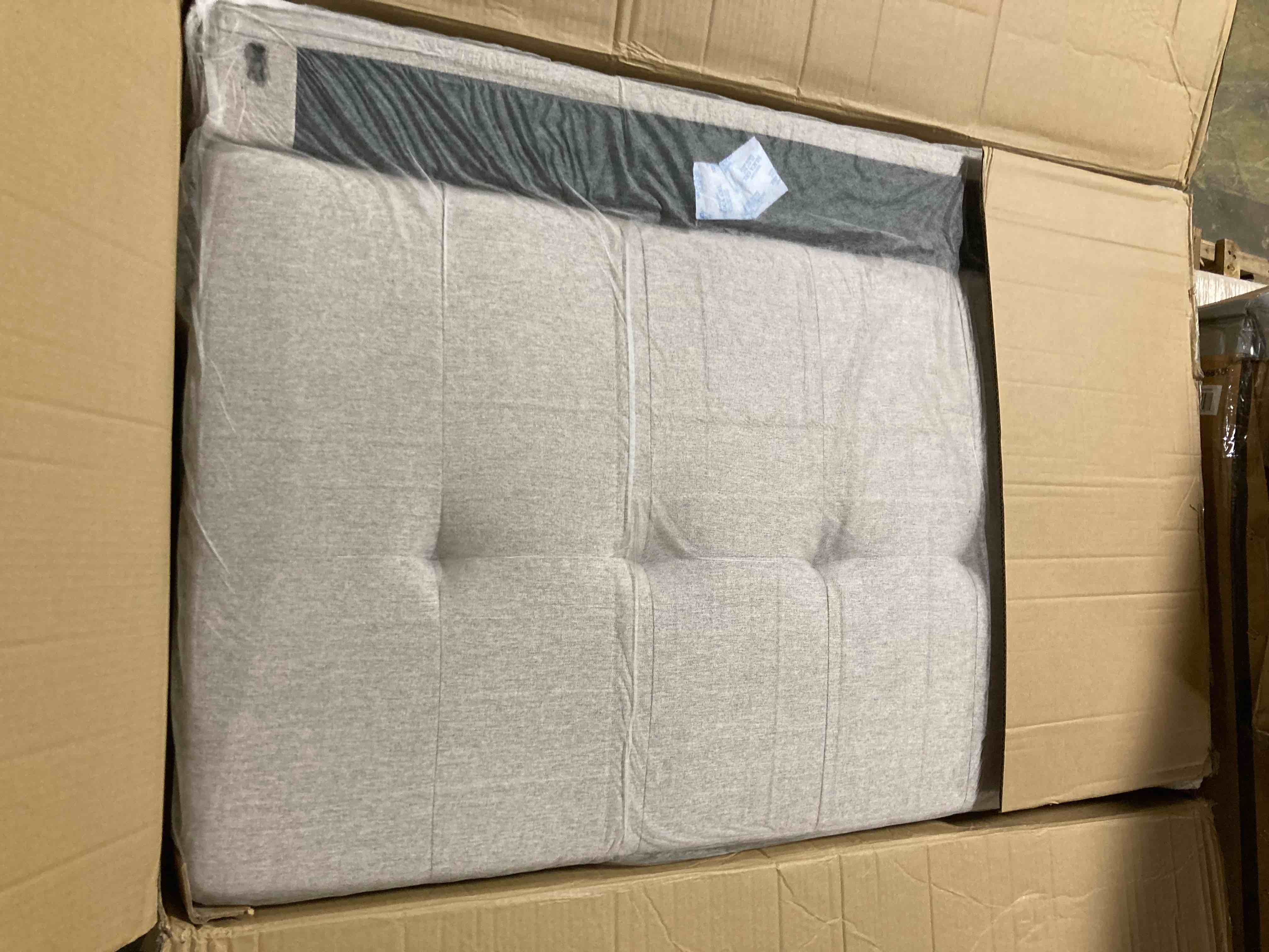 https://s3.amazonaws.com/lotting-images-prod/phillipi/YEL4739669_1695927622067.jpeg