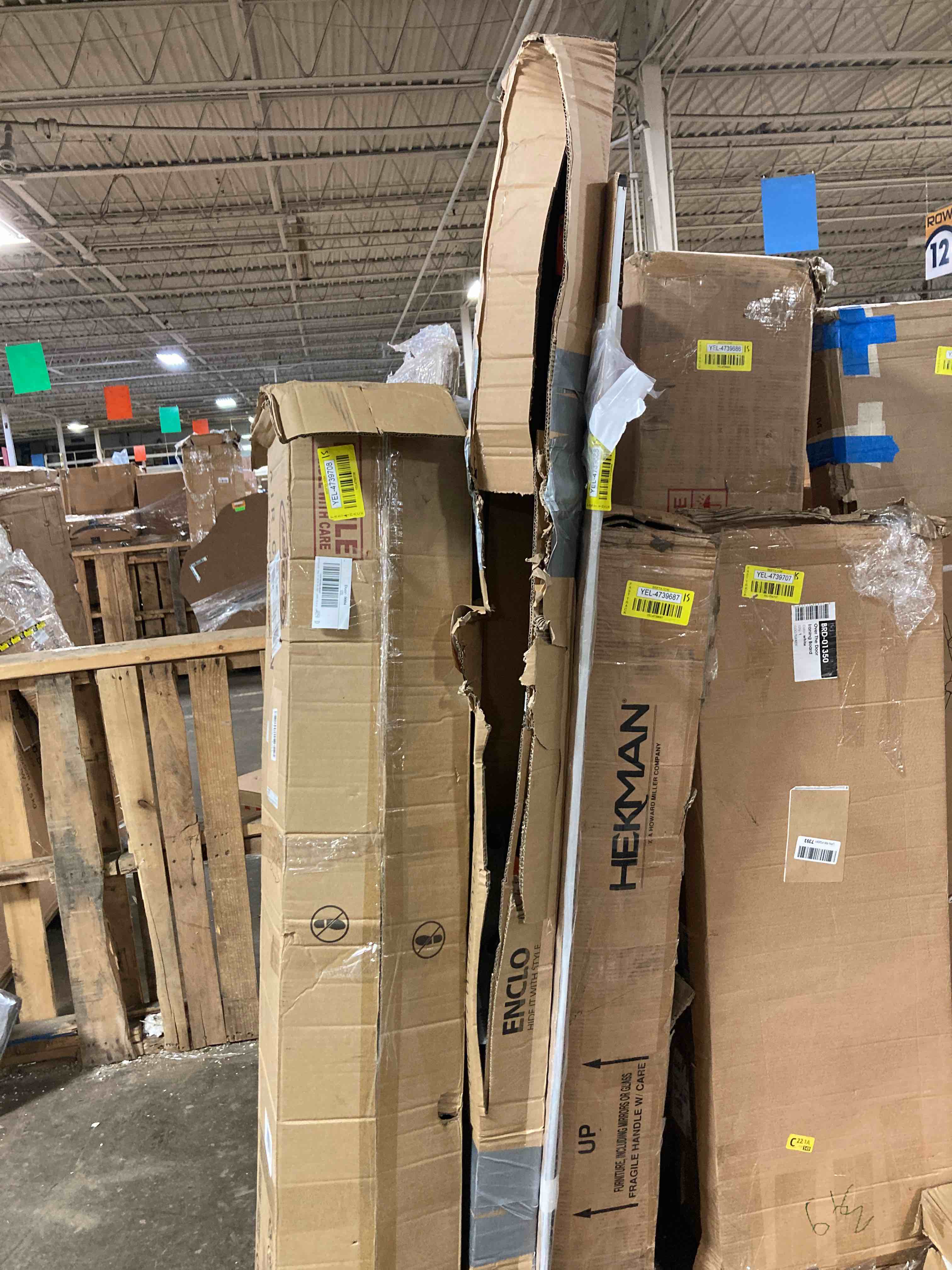 https://s3.amazonaws.com/lotting-images-prod/phillipi/YEL4739714_1696007209109.jpeg