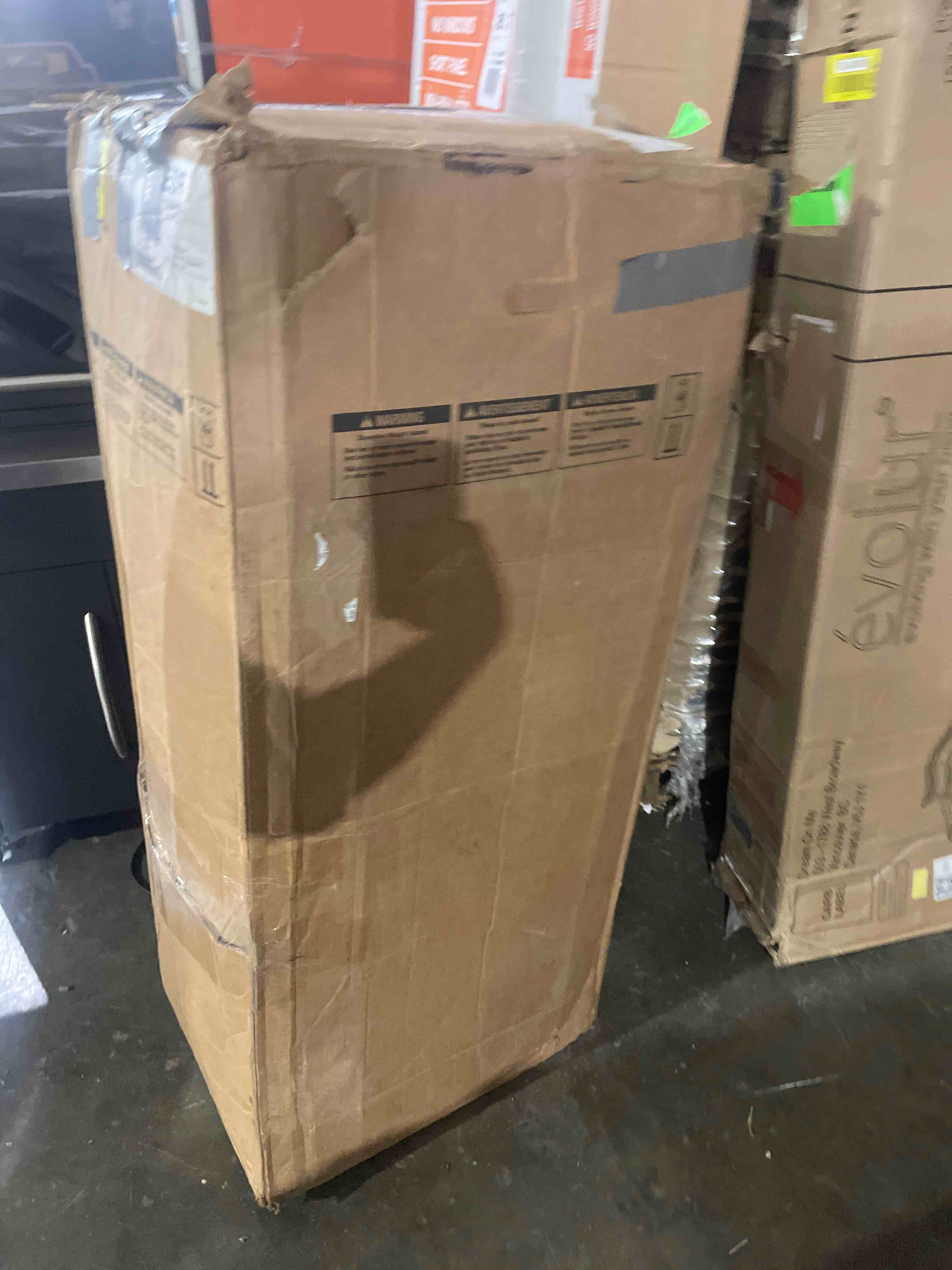 https://s3.amazonaws.com/lotting-images-prod/phillipi/YEL4740160_1696961587004.jpeg