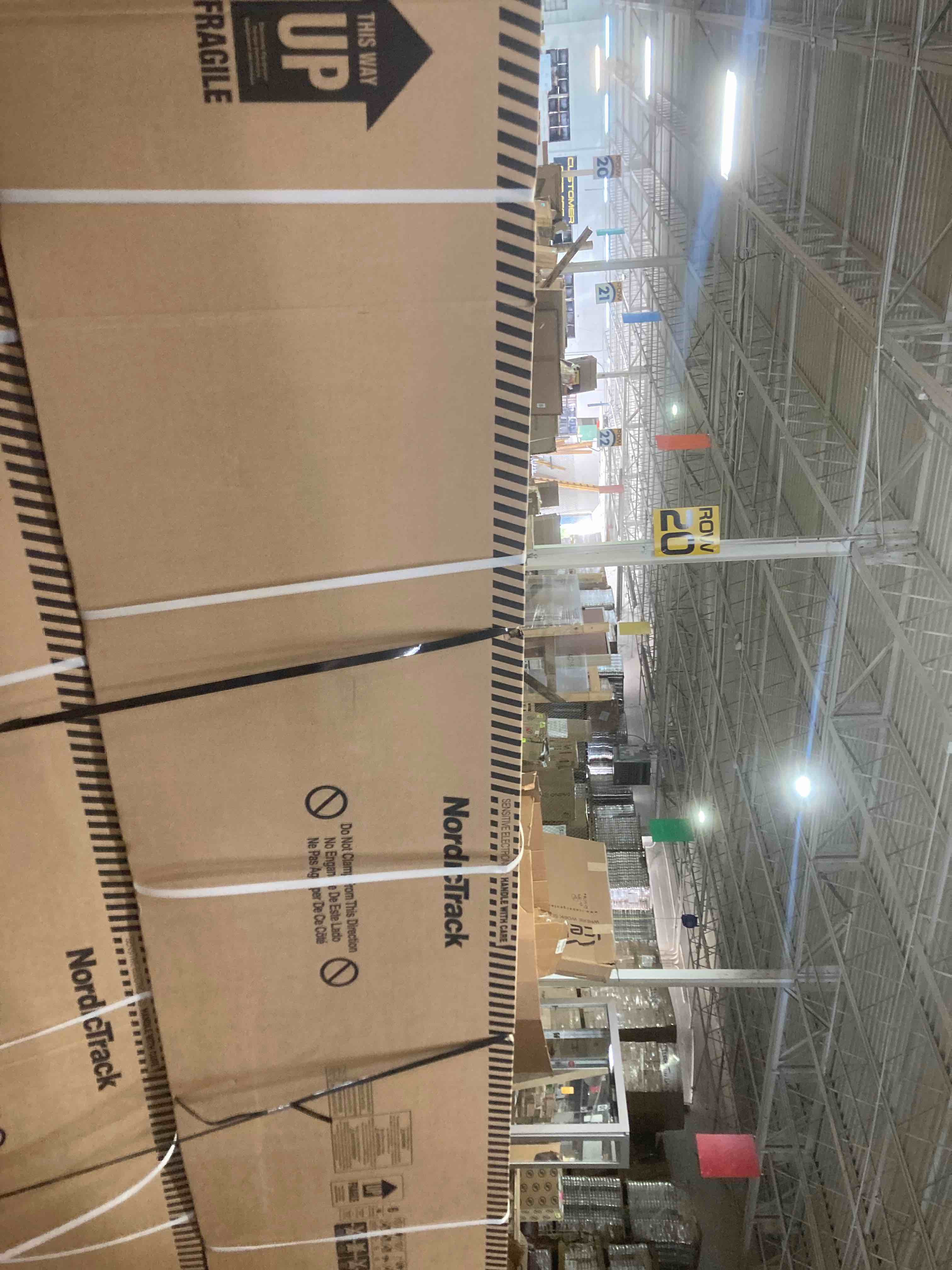 https://s3.amazonaws.com/lotting-images-prod/phillipi/YEL4740176_1696970488549.jpeg