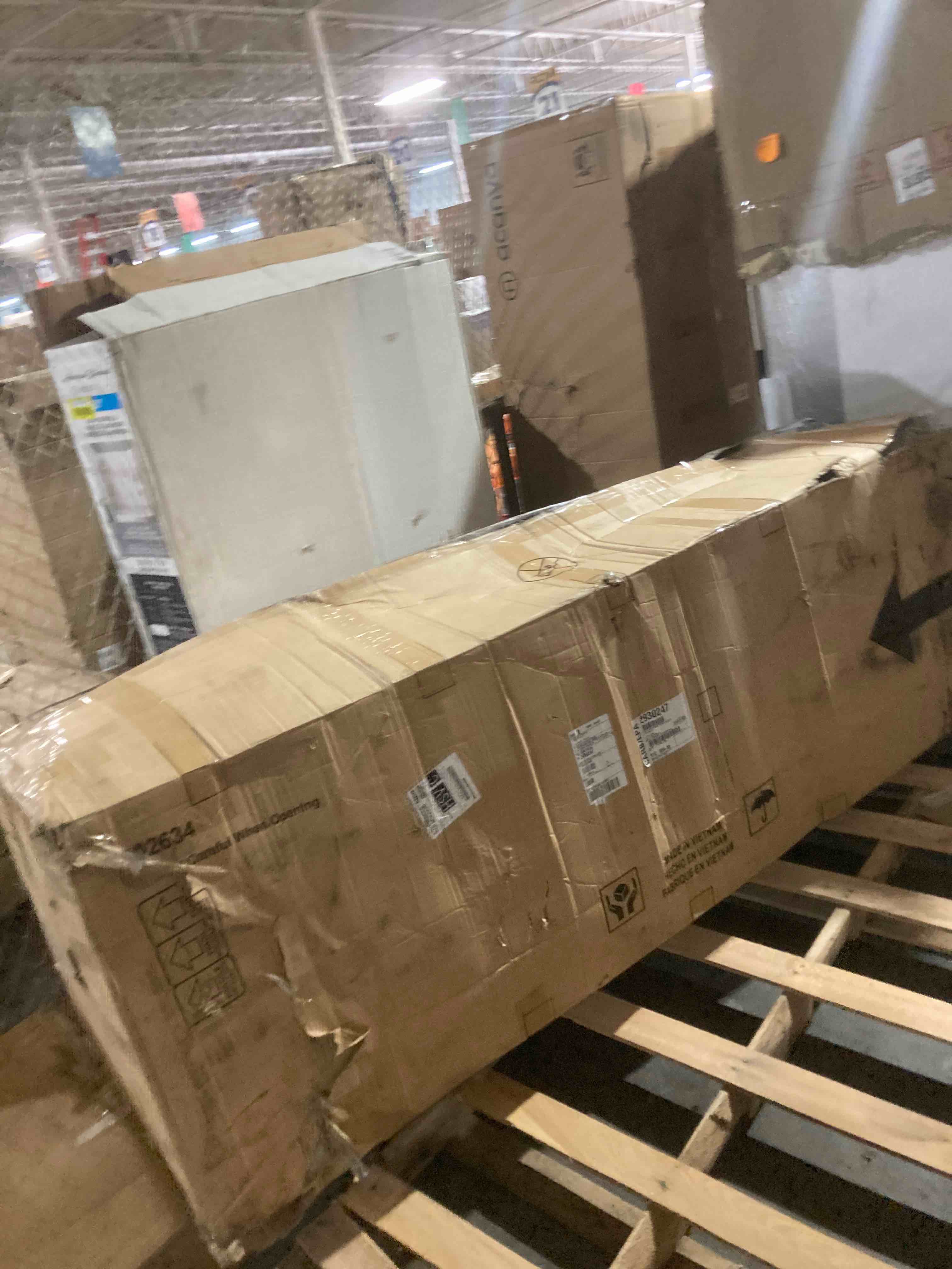 https://s3.amazonaws.com/lotting-images-prod/phillipi/YEL4740180_1696970367418.jpeg