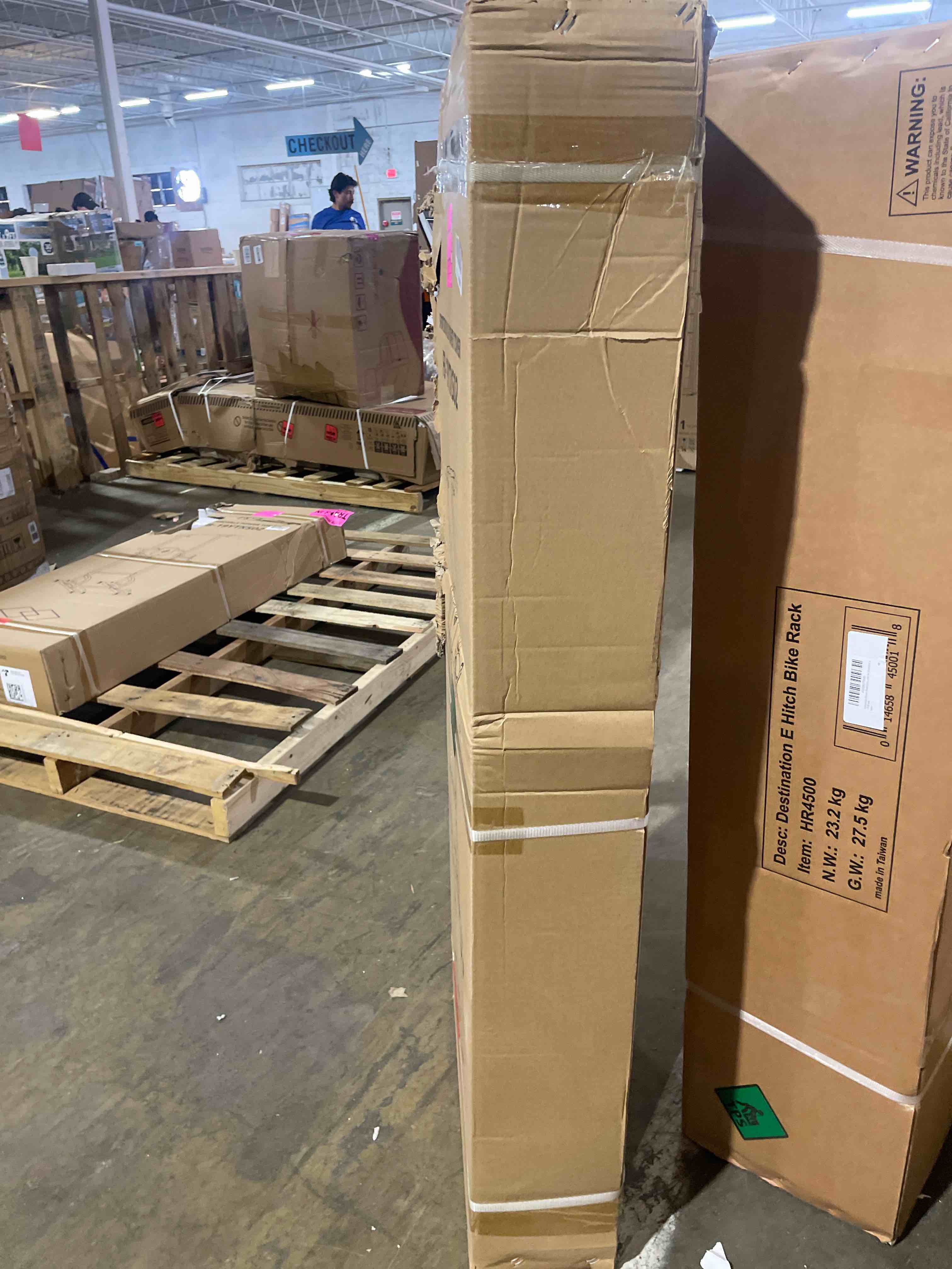 https://s3.amazonaws.com/lotting-images-prod/phillipi/YEL4741068_1693927580548.jpeg