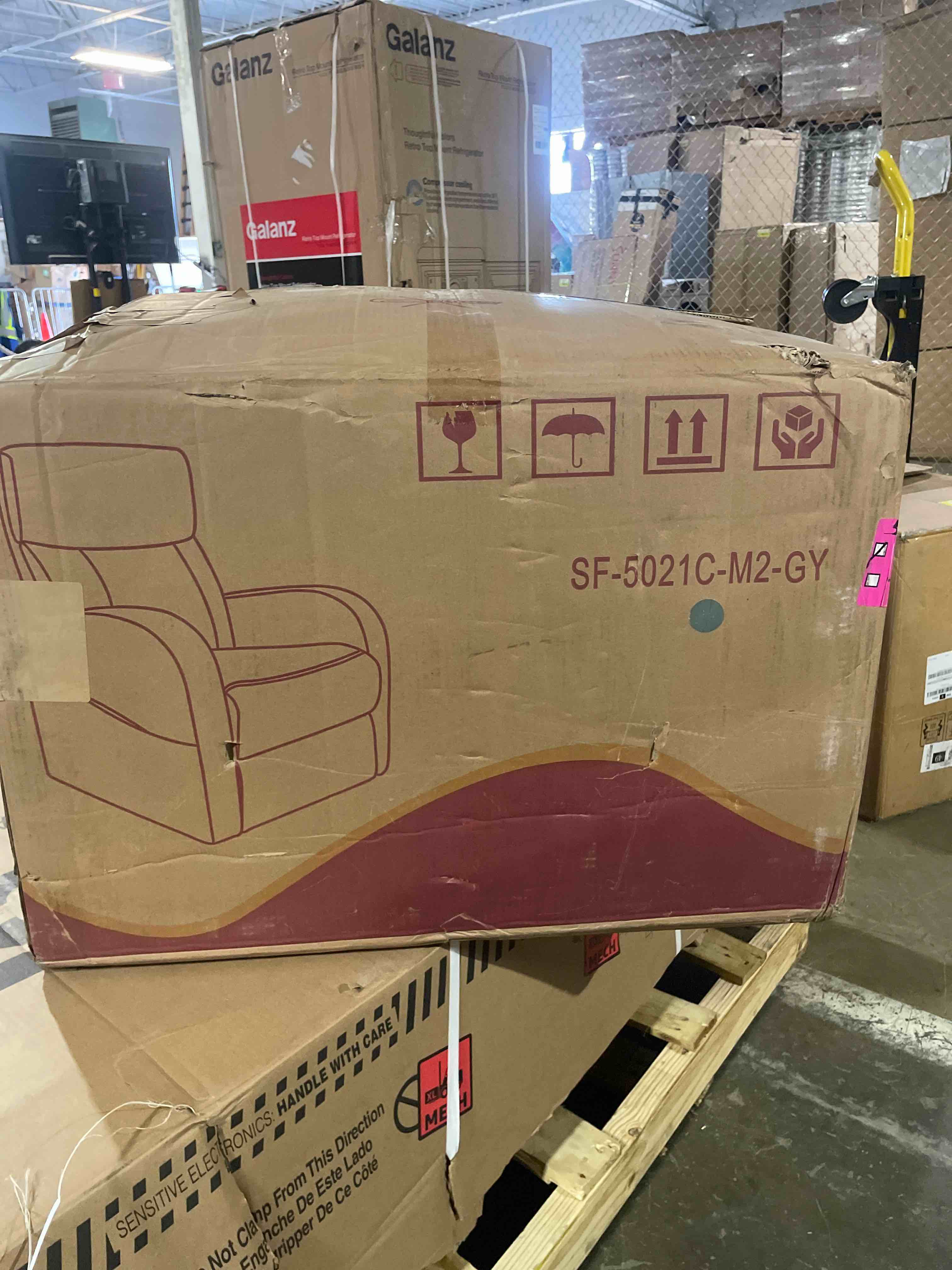 https://s3.amazonaws.com/lotting-images-prod/phillipi/YEL4741071_1693928738749.jpeg