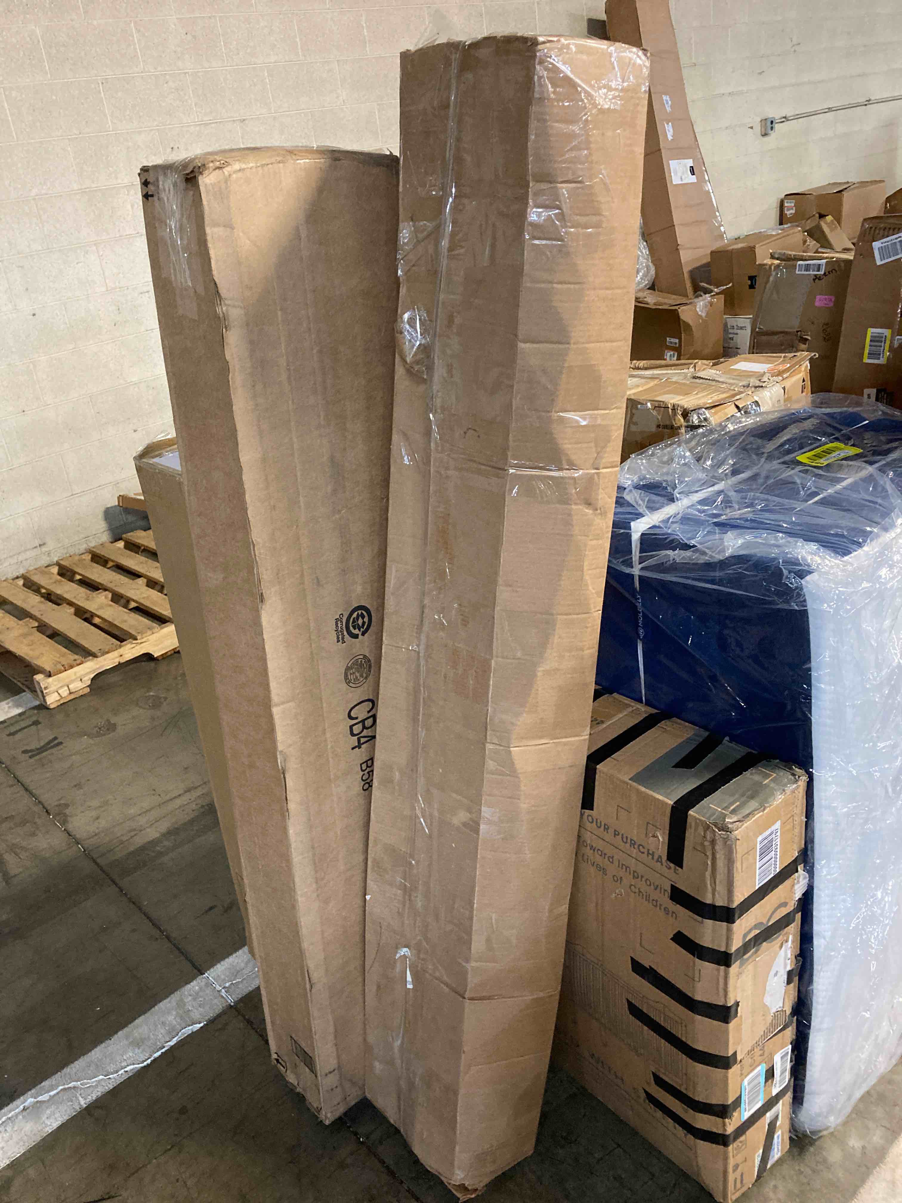 https://s3.amazonaws.com/lotting-images-prod/phillipi/YEL4742593_1685633341183.jpeg