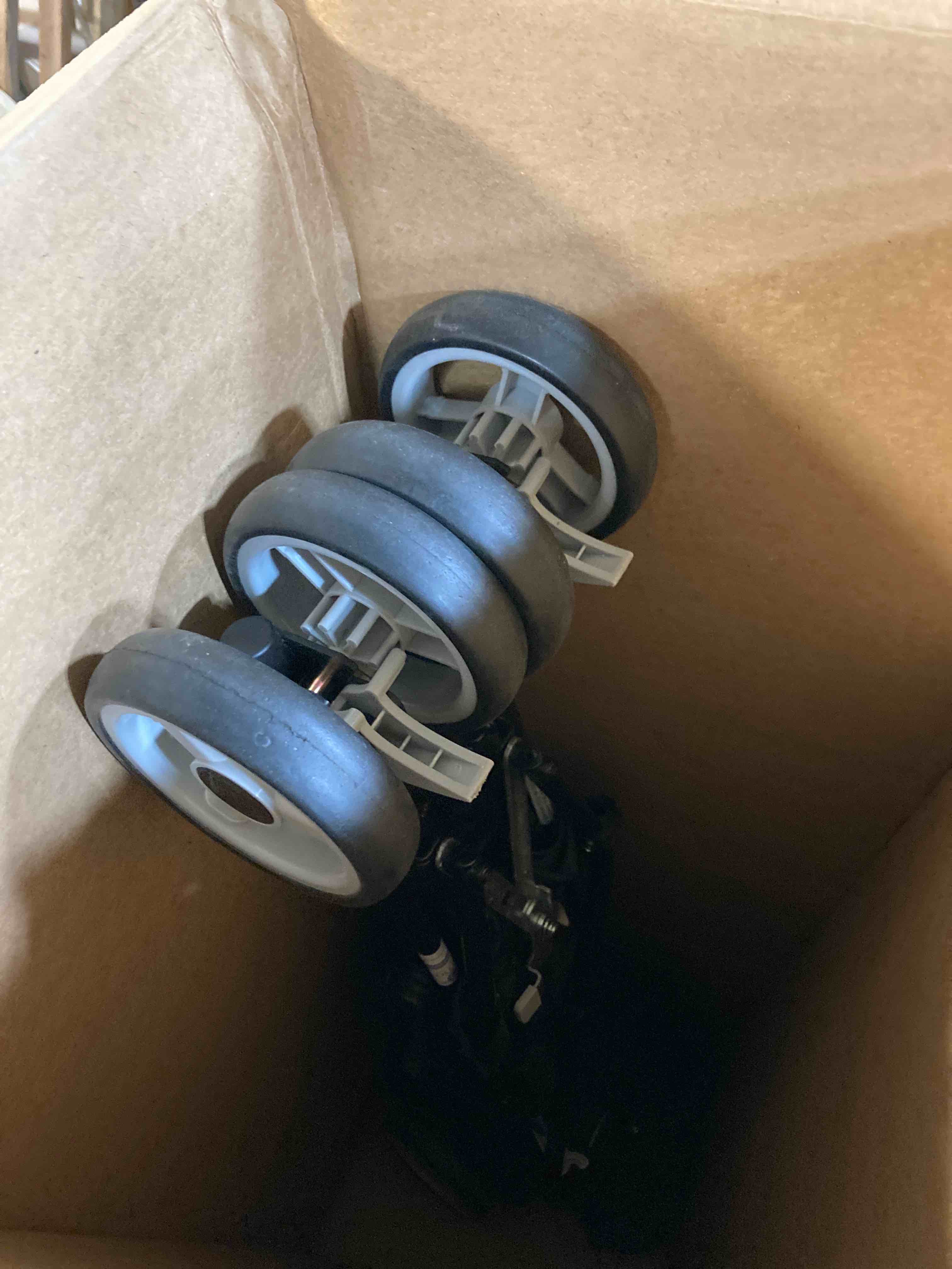 https://s3.amazonaws.com/lotting-images-prod/phillipi/YEL4743229_1687977615912.jpeg