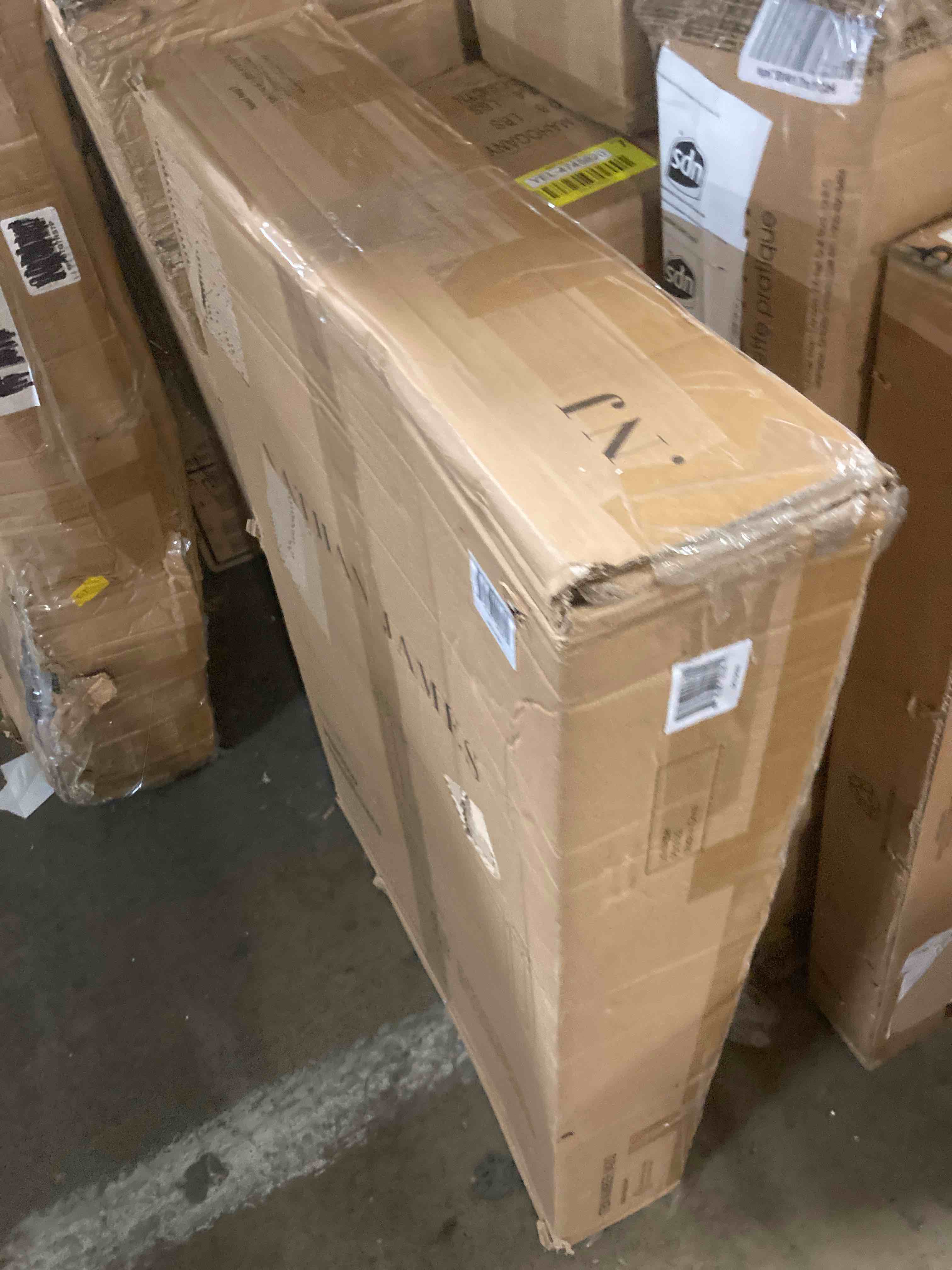 https://s3.amazonaws.com/lotting-images-prod/phillipi/YEL4745629_1686172029263.jpeg