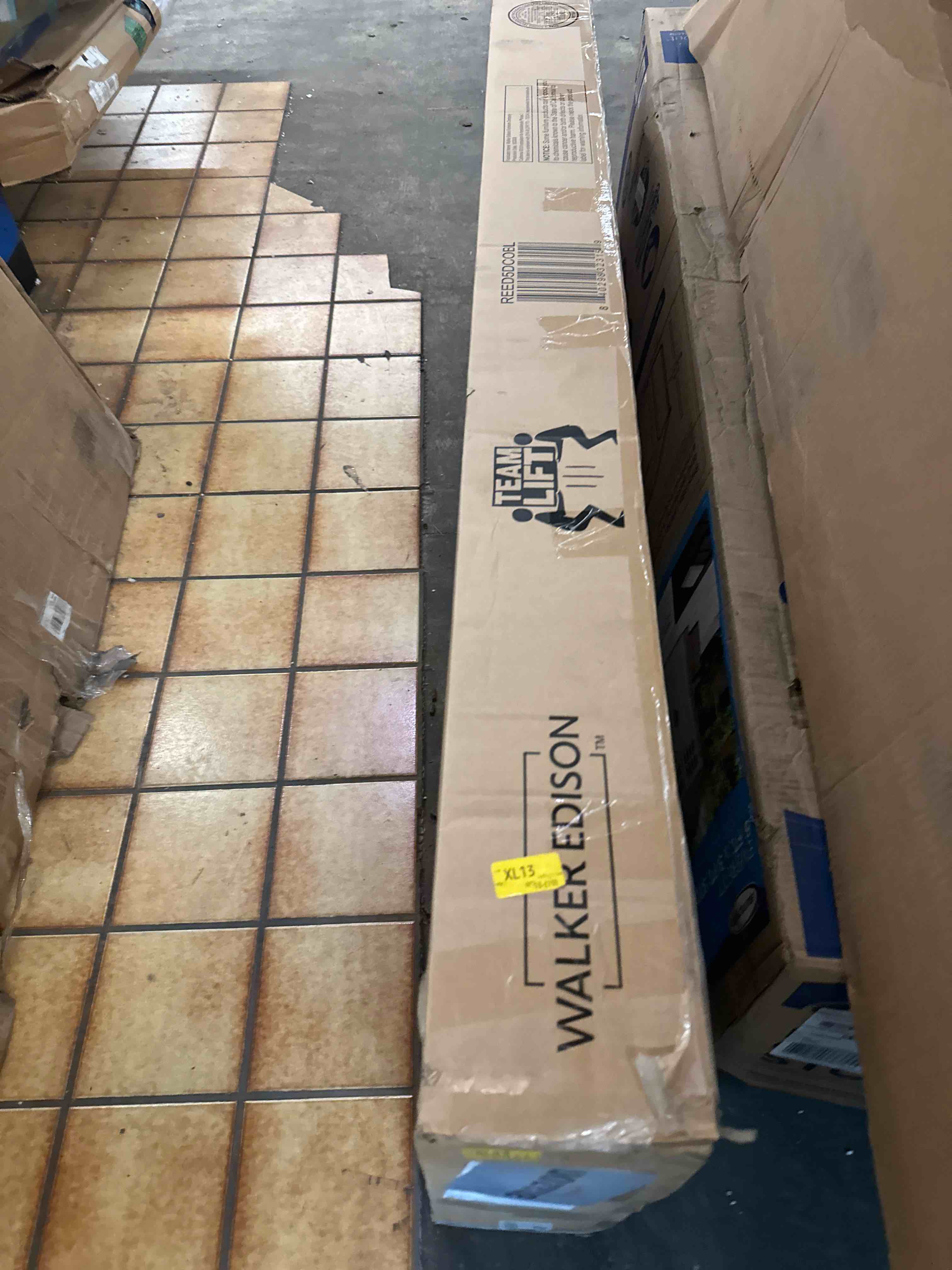 https://s3.amazonaws.com/lotting-images-prod/phillipi/YEL5011987_1708621859098.jpeg
