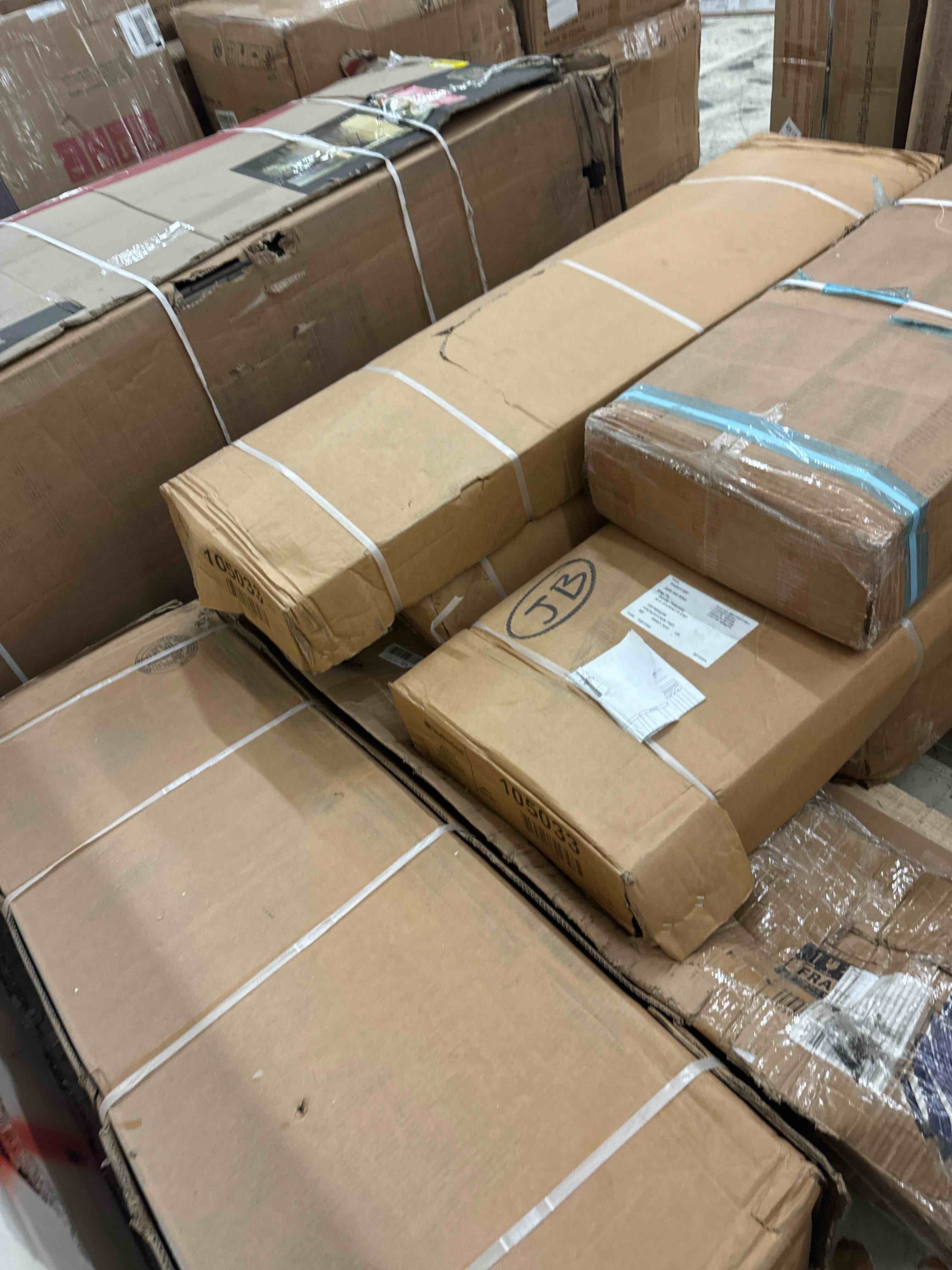 https://s3.amazonaws.com/lotting-images-prod/phillipi/YEL5013092_1726770888450.jpeg