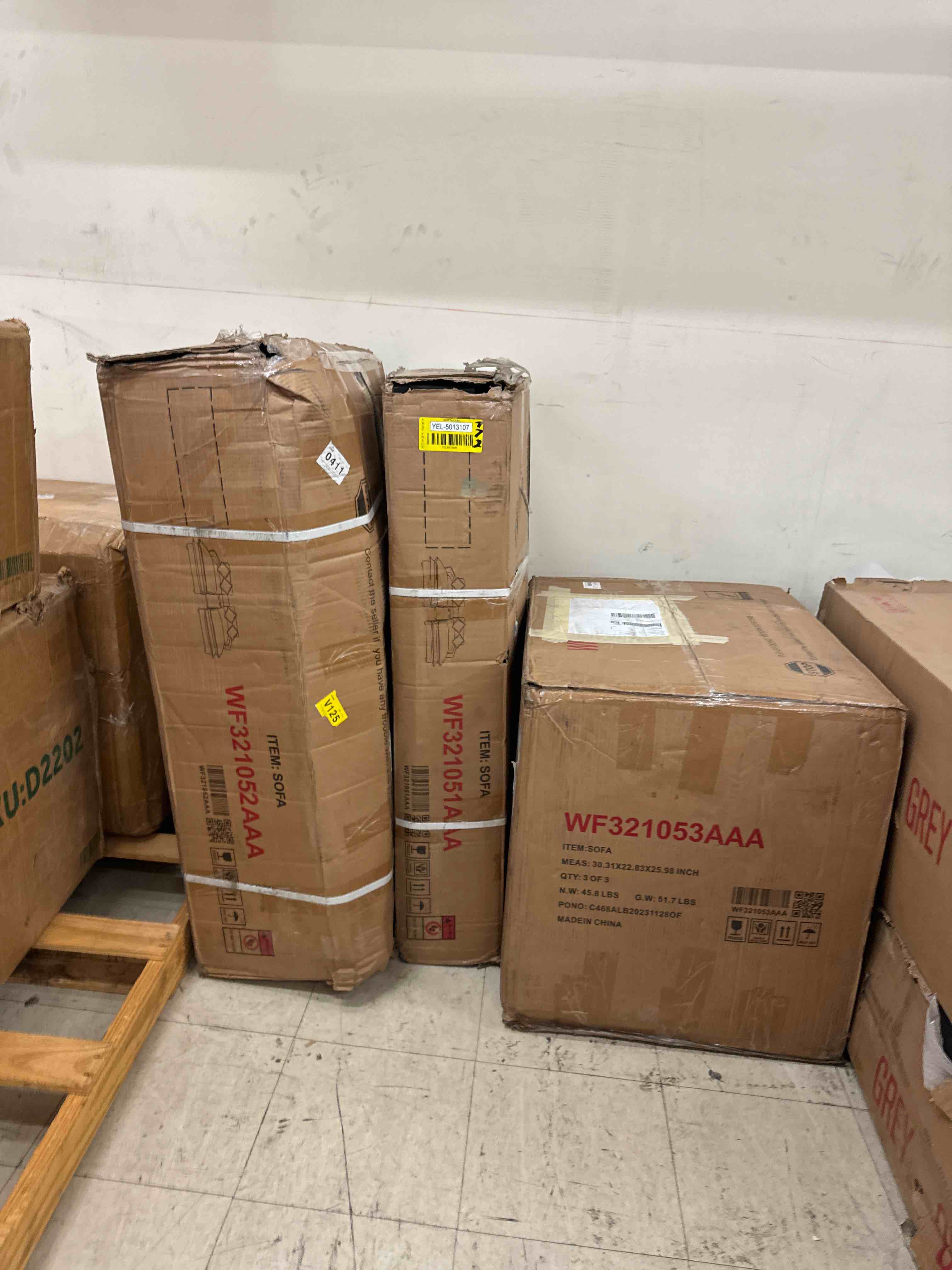 https://s3.amazonaws.com/lotting-images-prod/phillipi/YEL5013107_1726773807979.jpeg