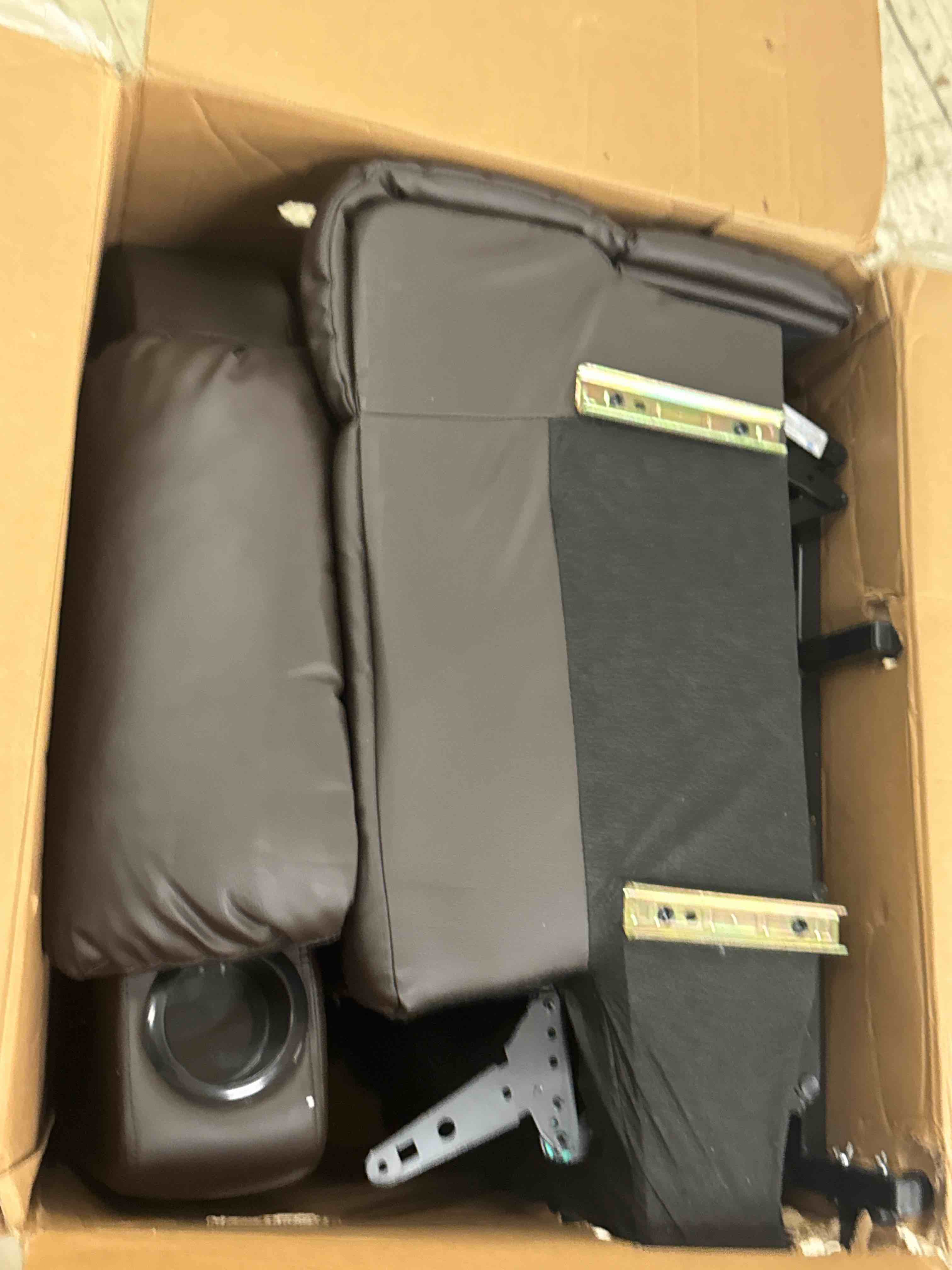 https://s3.amazonaws.com/lotting-images-prod/phillipi/YEL5013748_1737065606088.jpeg