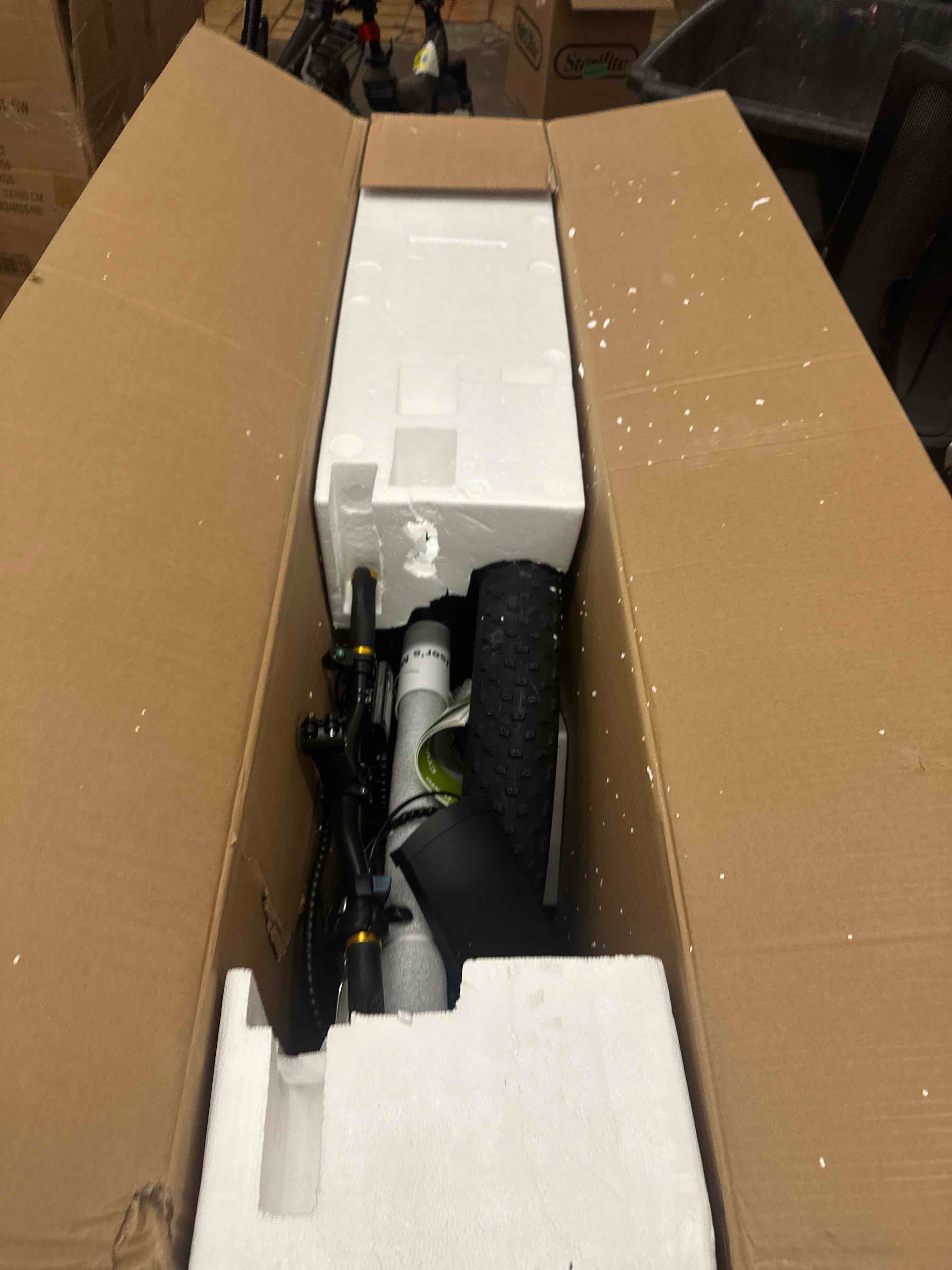 https://s3.amazonaws.com/lotting-images-prod/phillipi/YEL5013875_1741365874933.jpeg