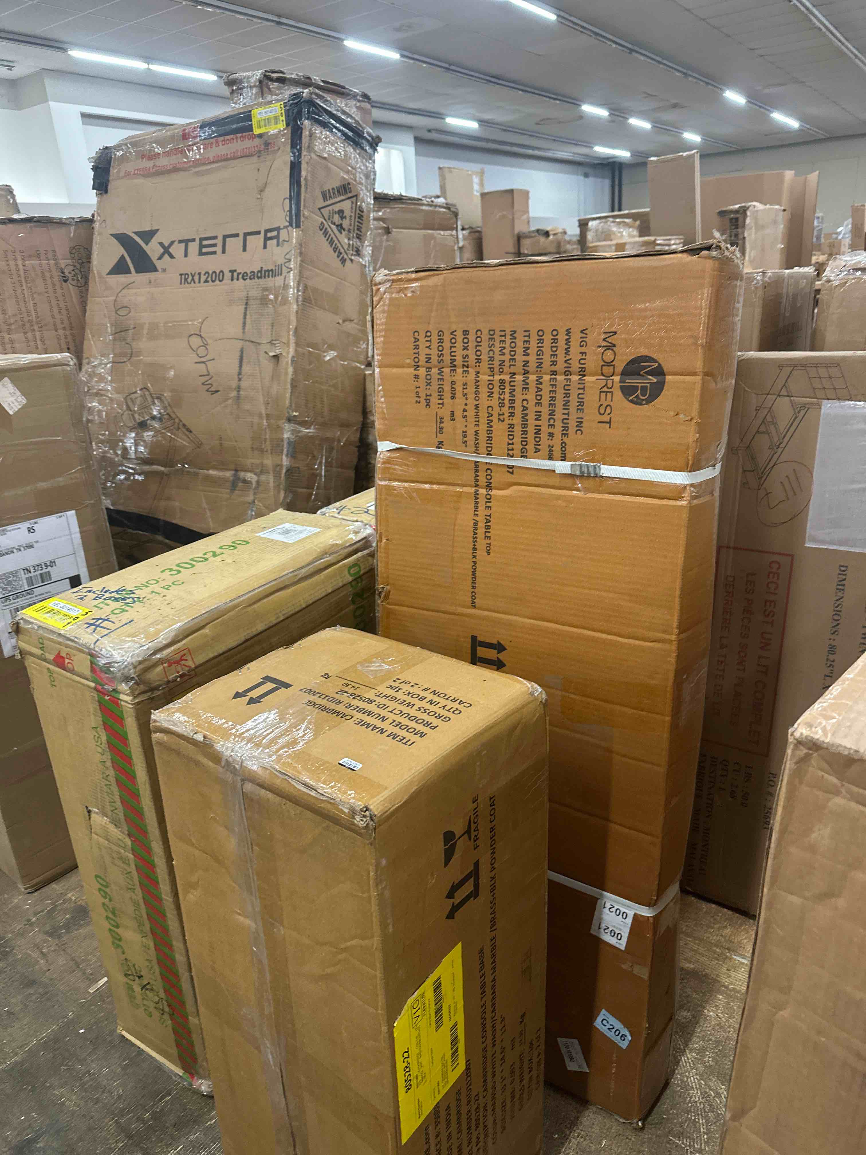 https://s3.amazonaws.com/lotting-images-prod/phillipi/YEL5014018_1743615160599.jpeg