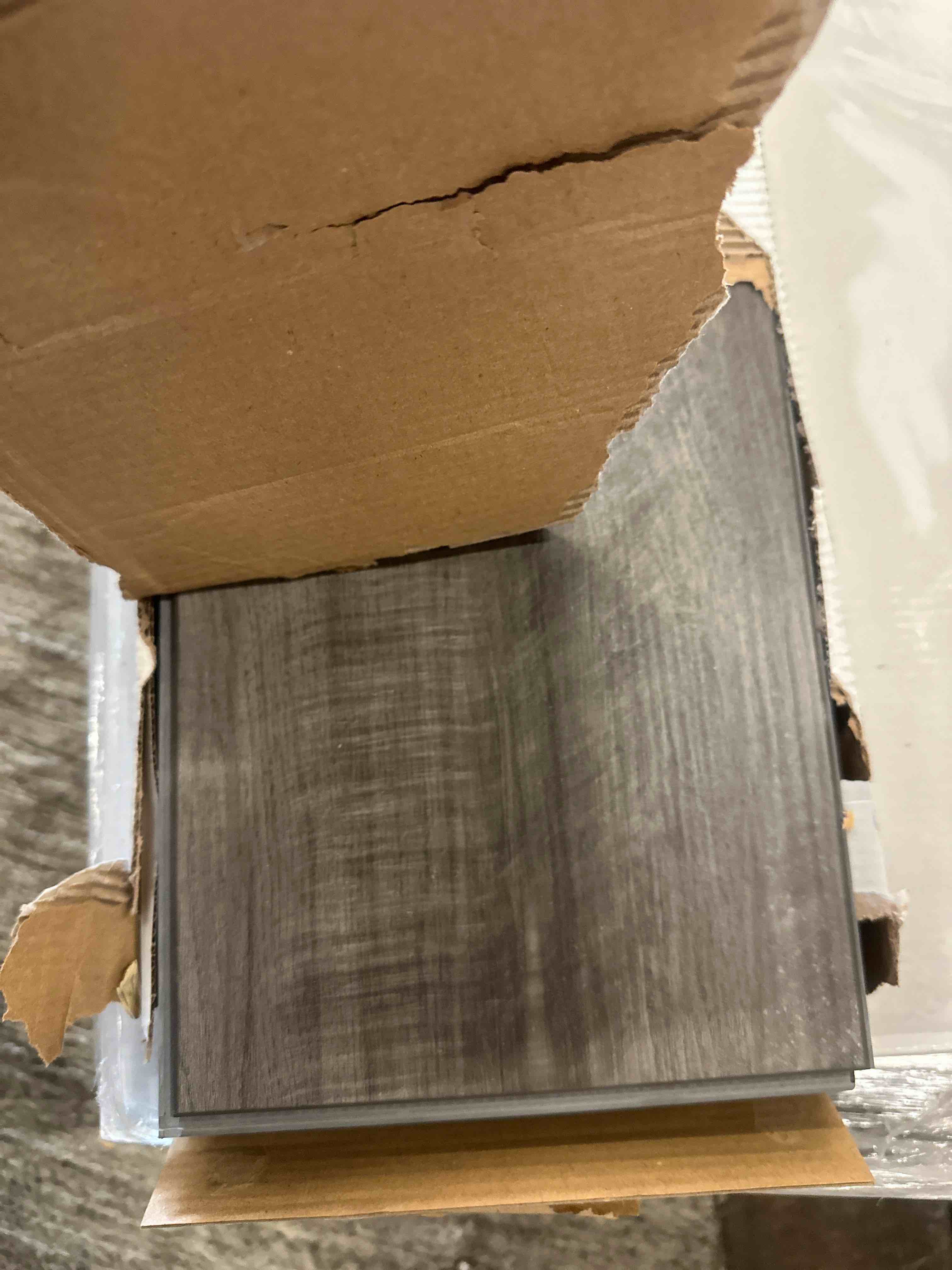 https://s3.amazonaws.com/lotting-images-prod/phillipi/YEL5014031_1744216329119.jpeg
