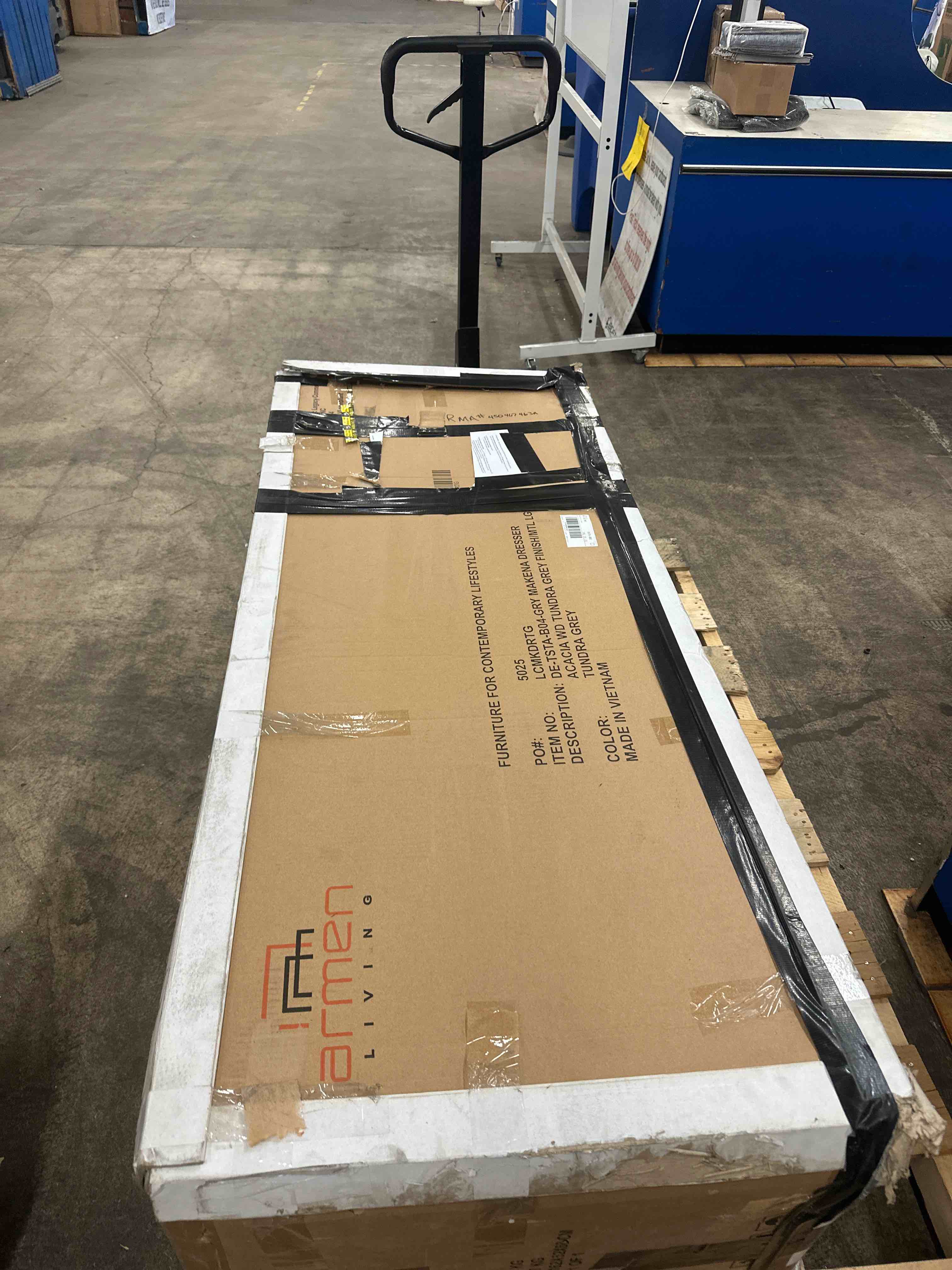 https://s3.amazonaws.com/lotting-images-prod/phillipi/YEL5014043_1743622875893.jpeg