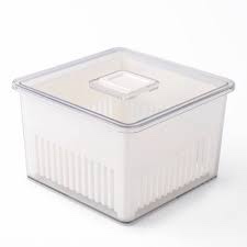 (8) Bullseyes Playground Small Rinse Produce Saver Container (BID IS PER CONTAINER, LOT IS FOR 8 TOTAL.)