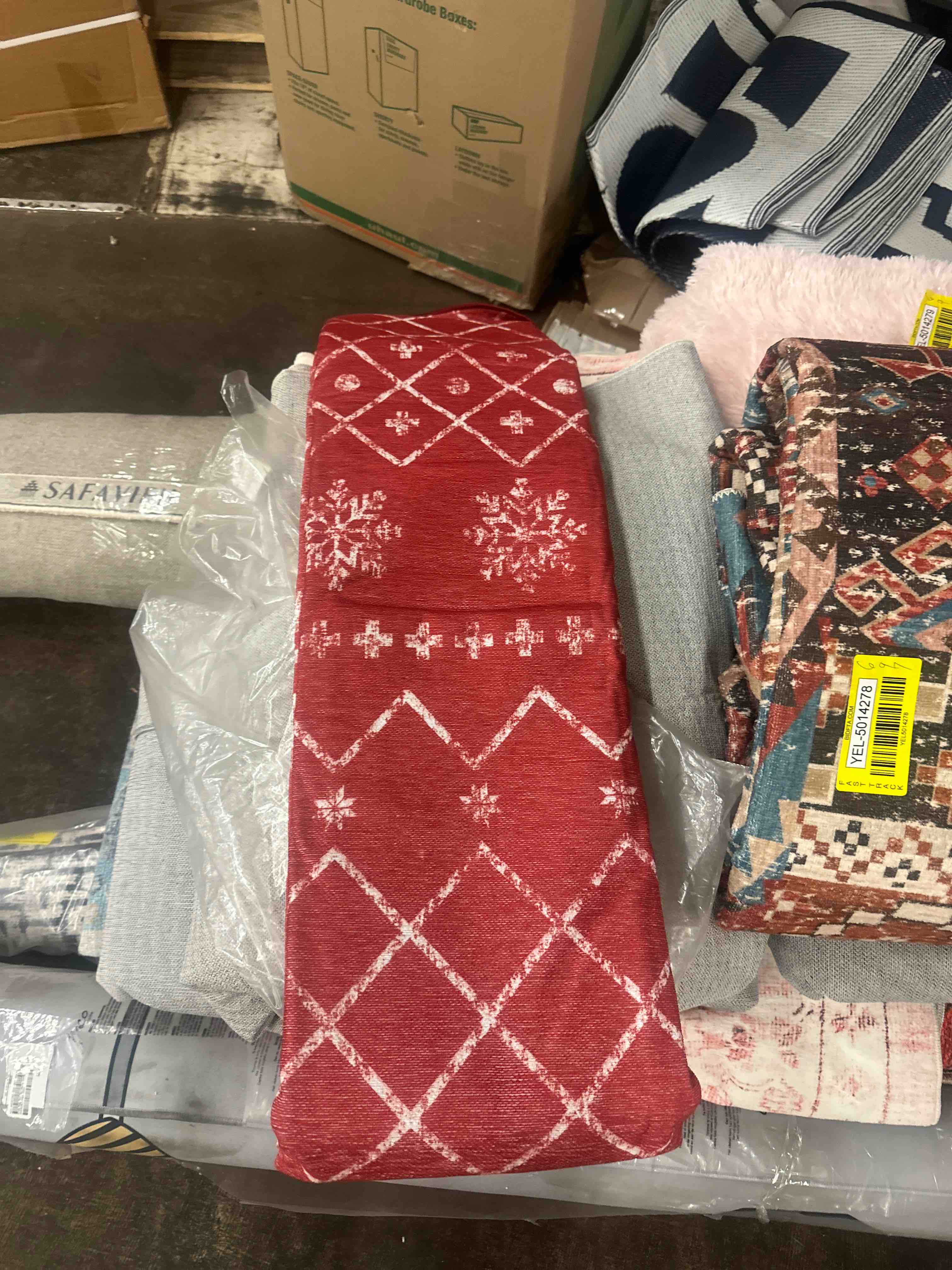 https://s3.amazonaws.com/lotting-images-prod/phillipi/YEL5014277_1747151888438.jpeg