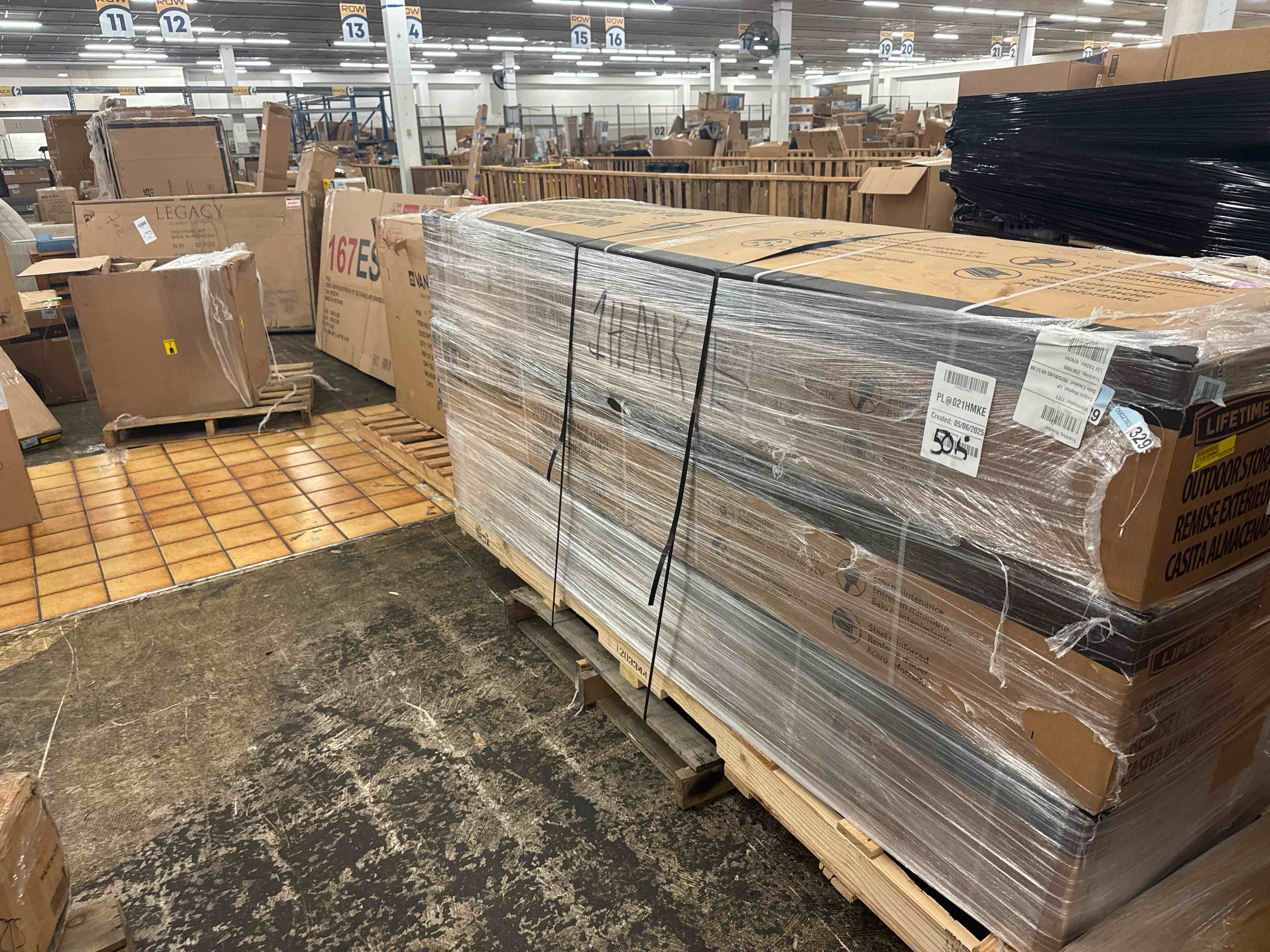 https://s3.amazonaws.com/lotting-images-prod/phillipi/YEL5014483_1750790057262.jpeg