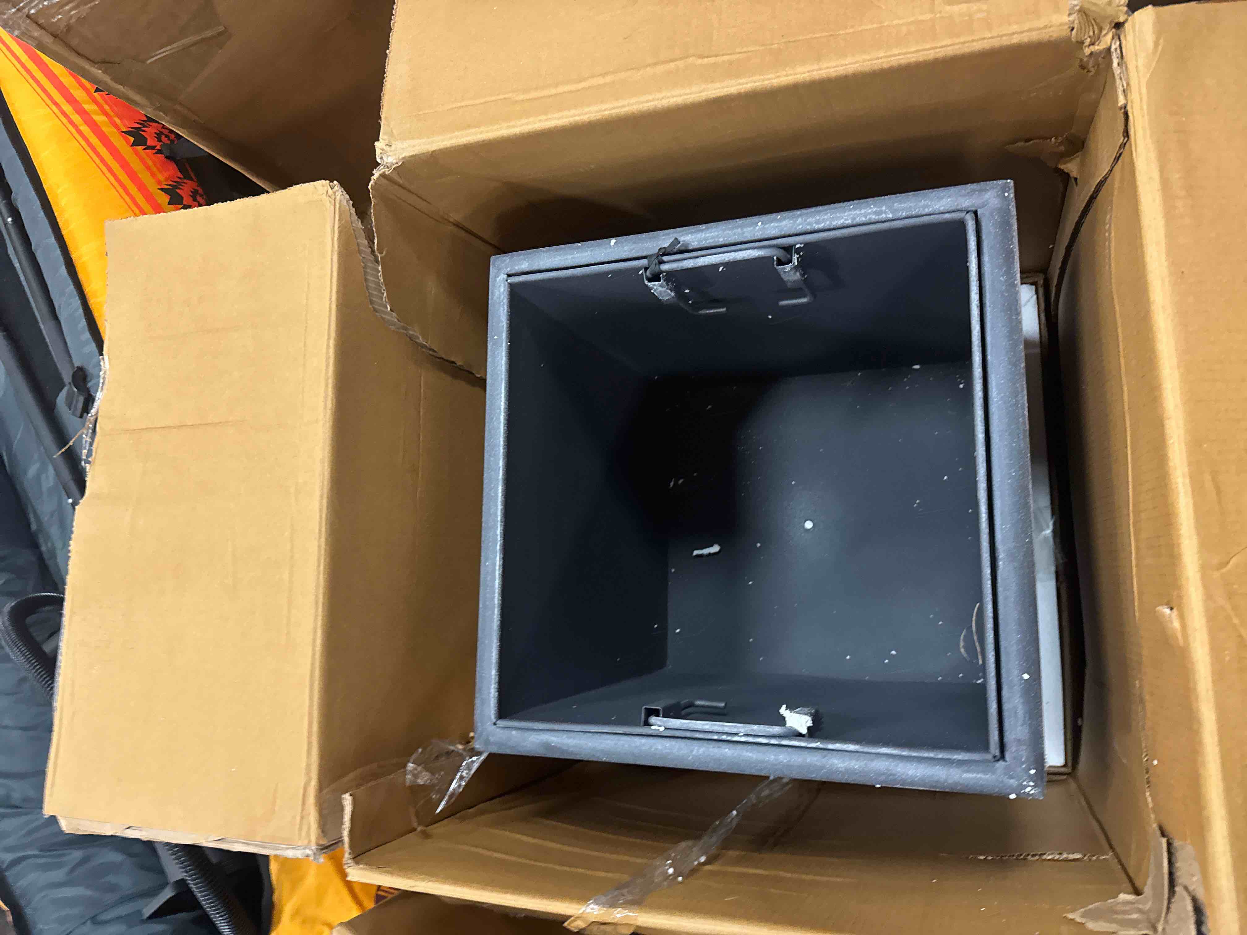 https://s3.amazonaws.com/lotting-images-prod/phillipi/YEL5014494_1750964104346.jpeg