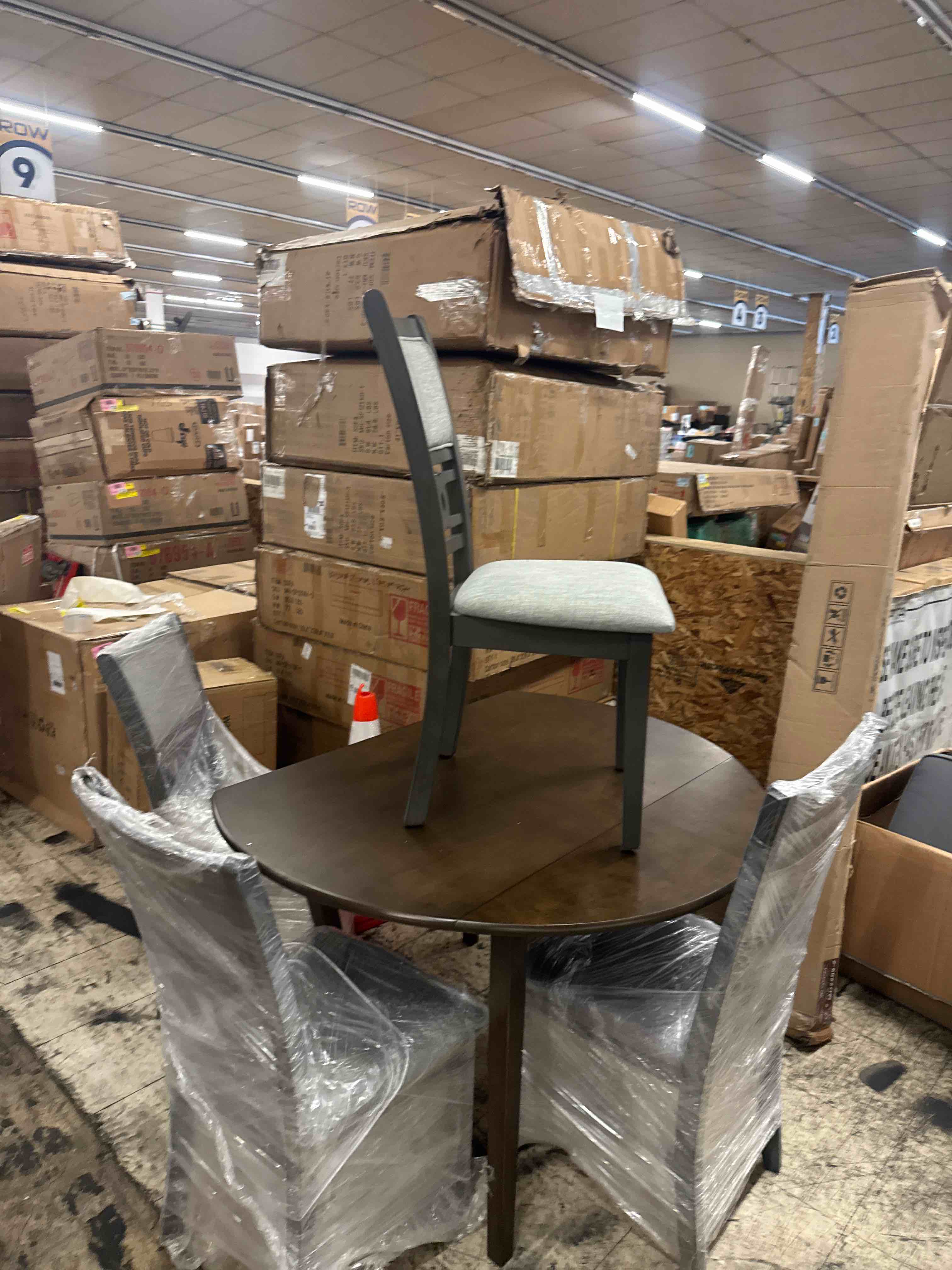 https://s3.amazonaws.com/lotting-images-prod/phillipi/YEL5014495_1750961982807.jpeg