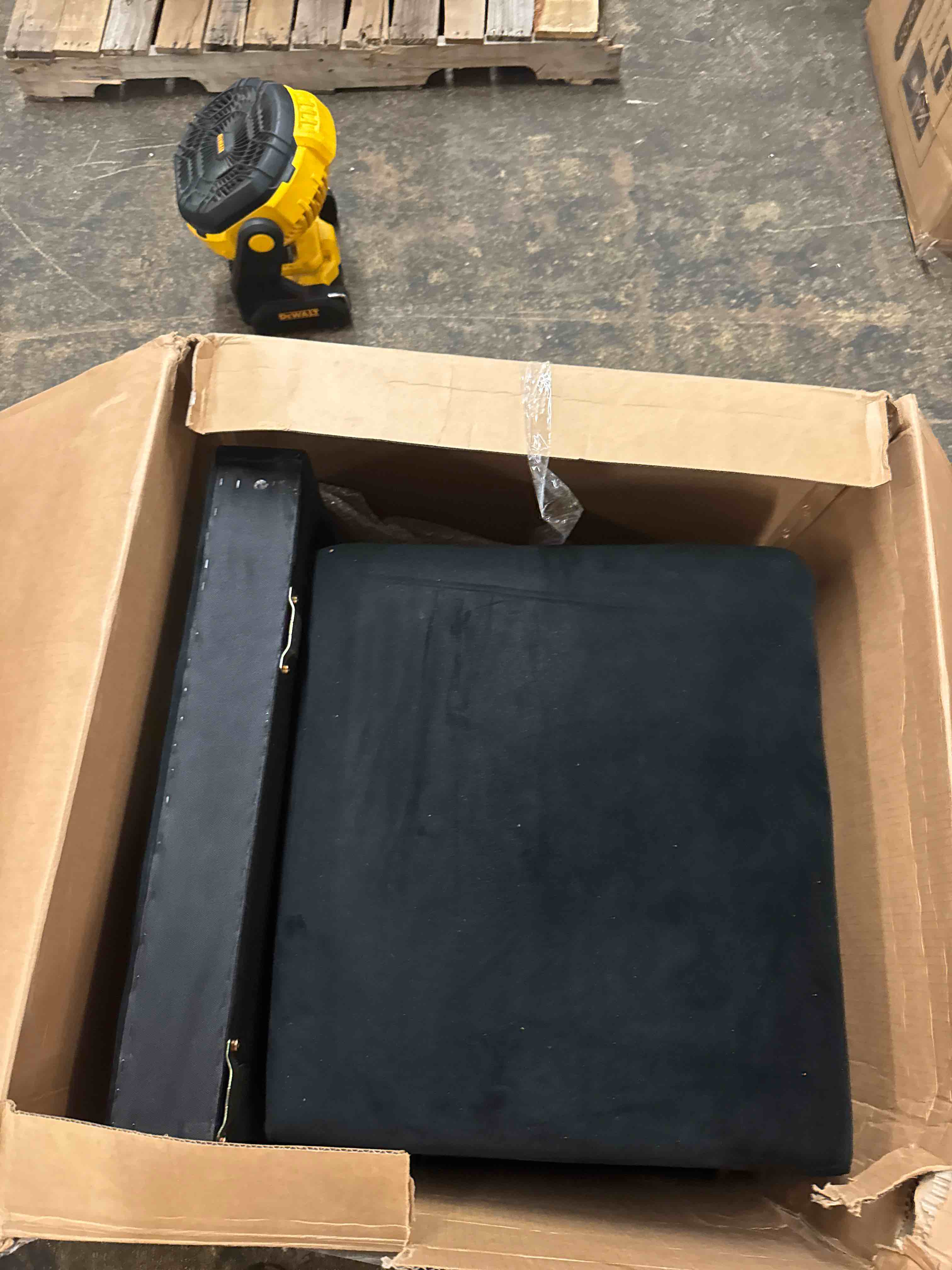 https://s3.amazonaws.com/lotting-images-prod/phillipi/YEL5014507_1750872947501.jpeg